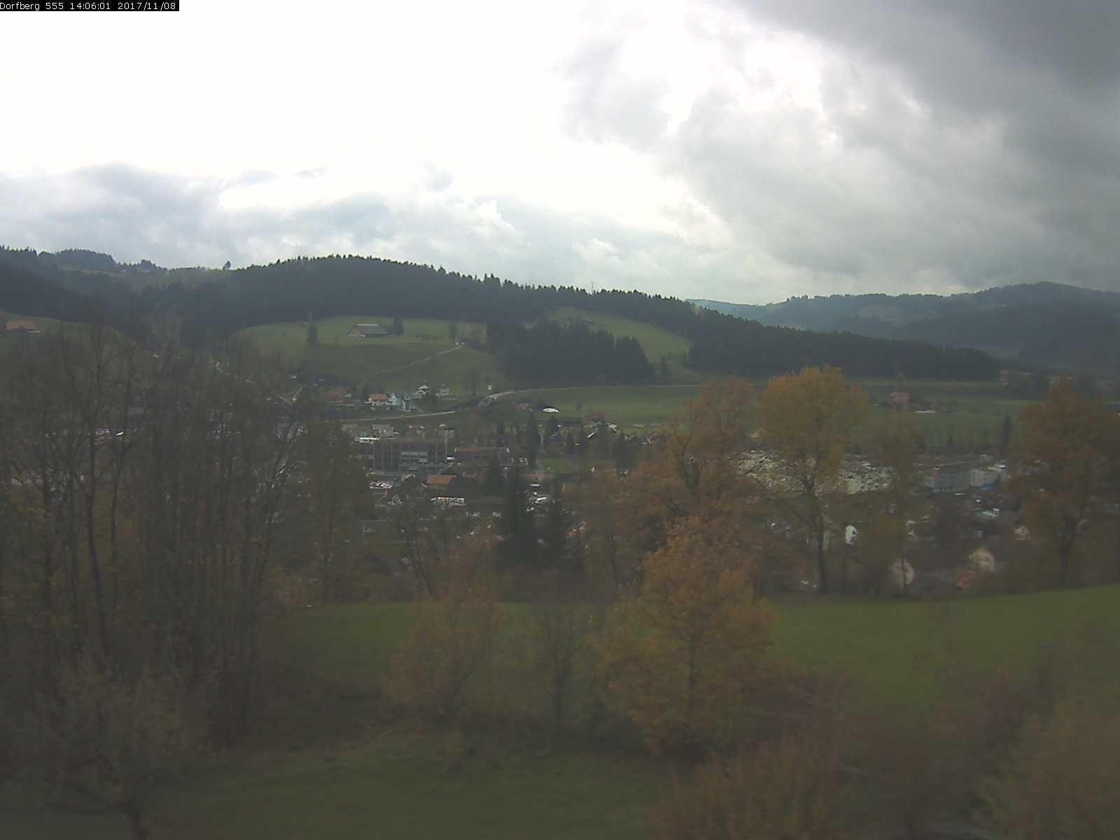 Webcam-Bild: Aussicht vom Dorfberg in Langnau 20171108-140601