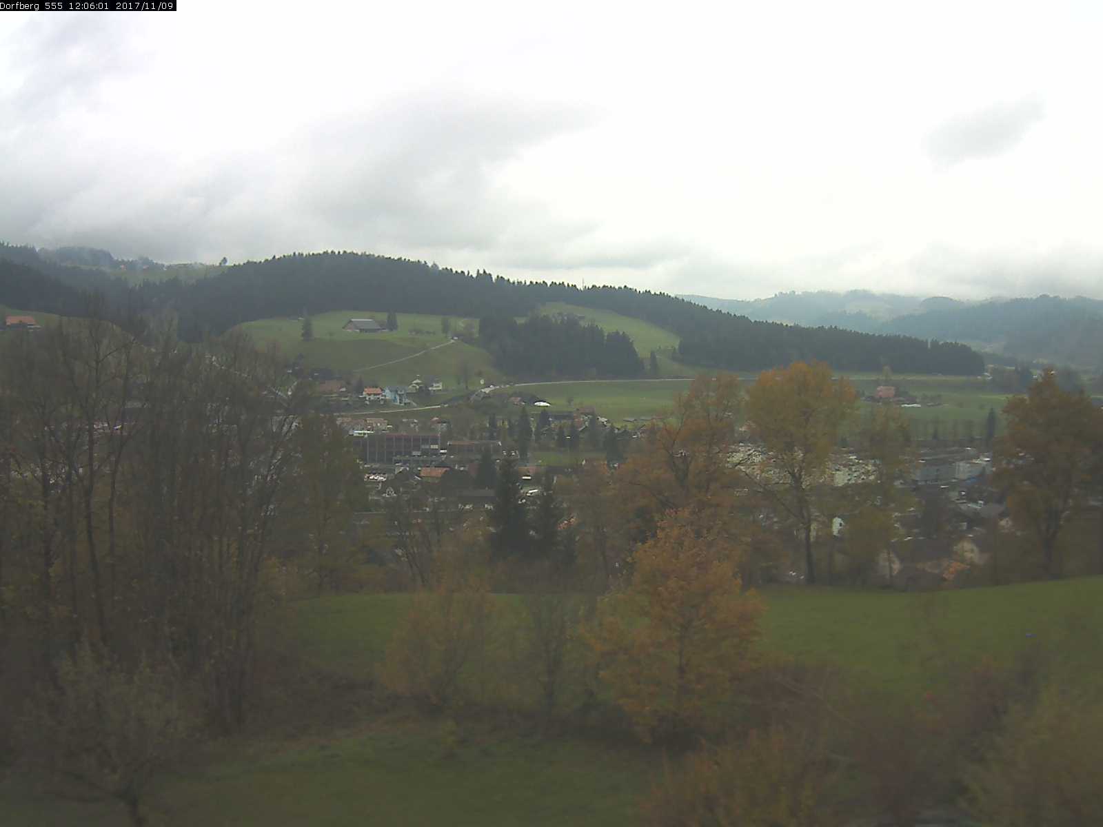 Webcam-Bild: Aussicht vom Dorfberg in Langnau 20171109-120601
