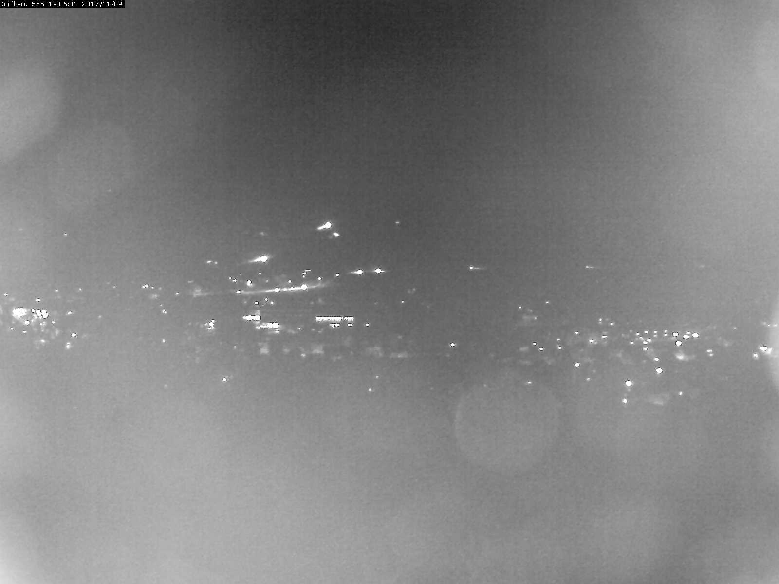 Webcam-Bild: Aussicht vom Dorfberg in Langnau 20171109-190601