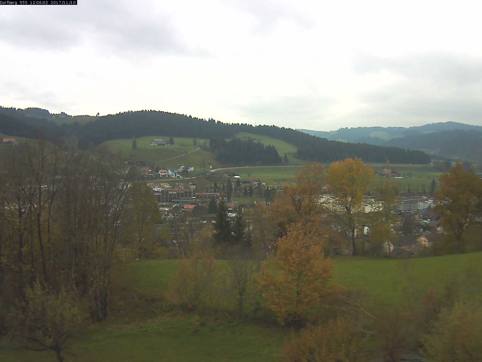 Webcam-Bild: Aussicht vom Dorfberg in Langnau 20171110-120601
