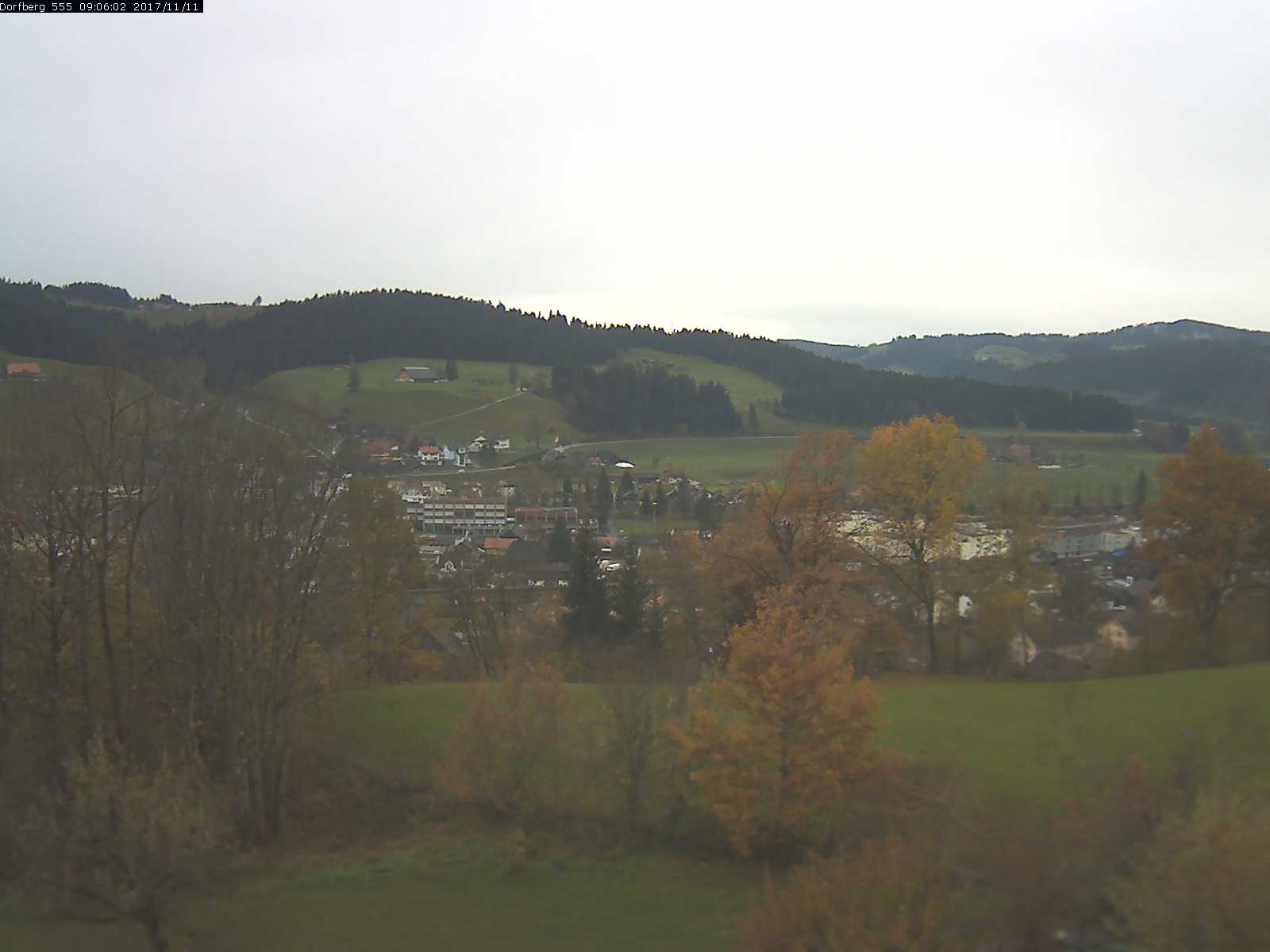 Webcam-Bild: Aussicht vom Dorfberg in Langnau 20171111-090601