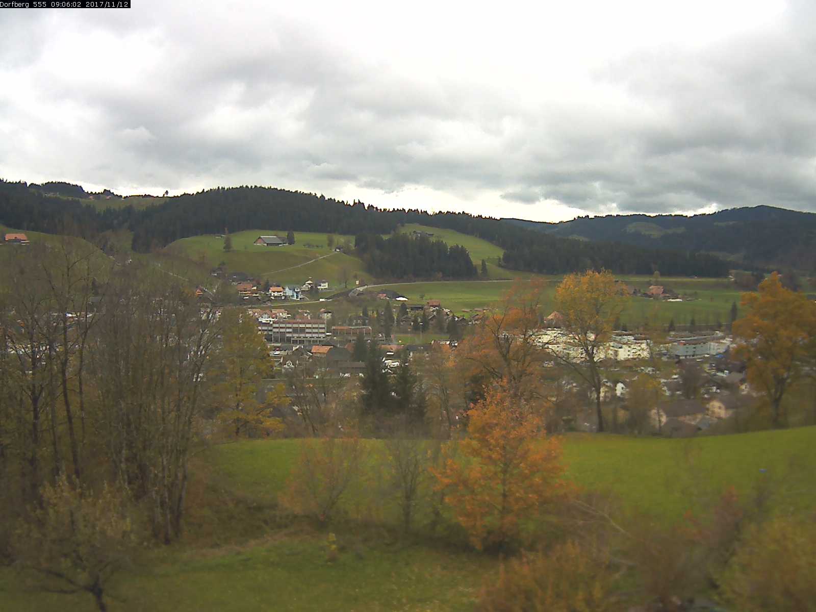 Webcam-Bild: Aussicht vom Dorfberg in Langnau 20171112-090601