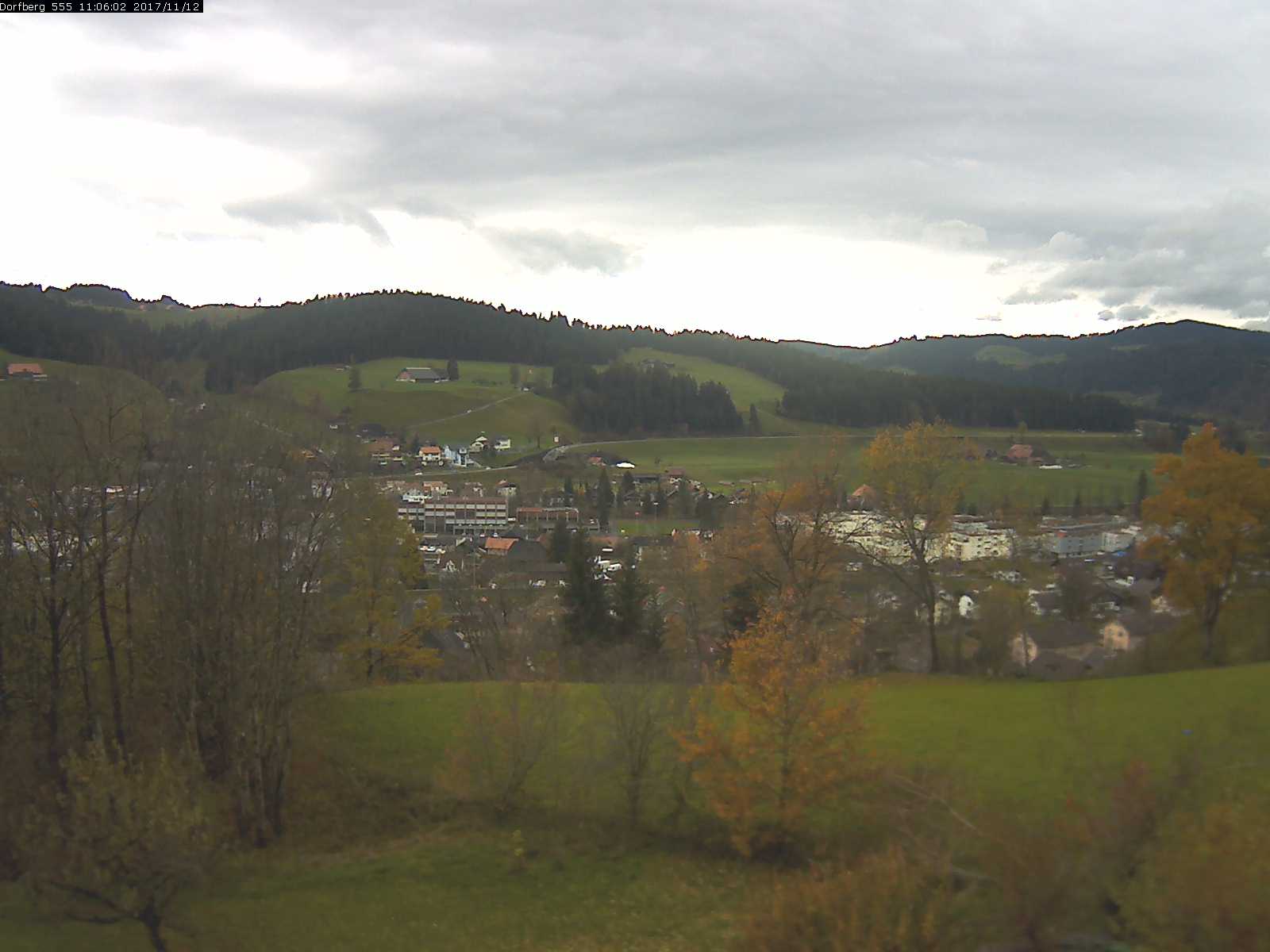 Webcam-Bild: Aussicht vom Dorfberg in Langnau 20171112-110601
