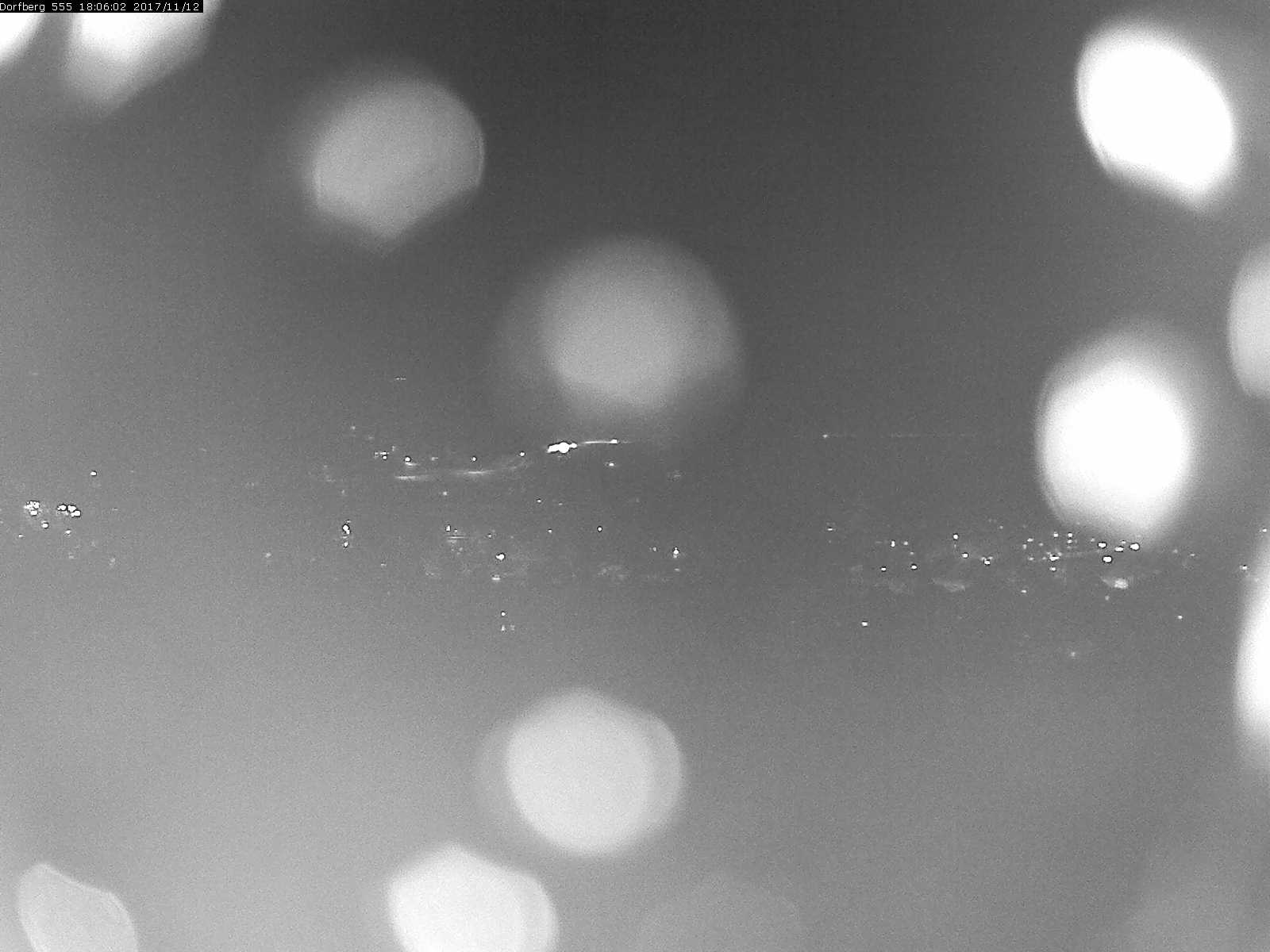 Webcam-Bild: Aussicht vom Dorfberg in Langnau 20171112-180601