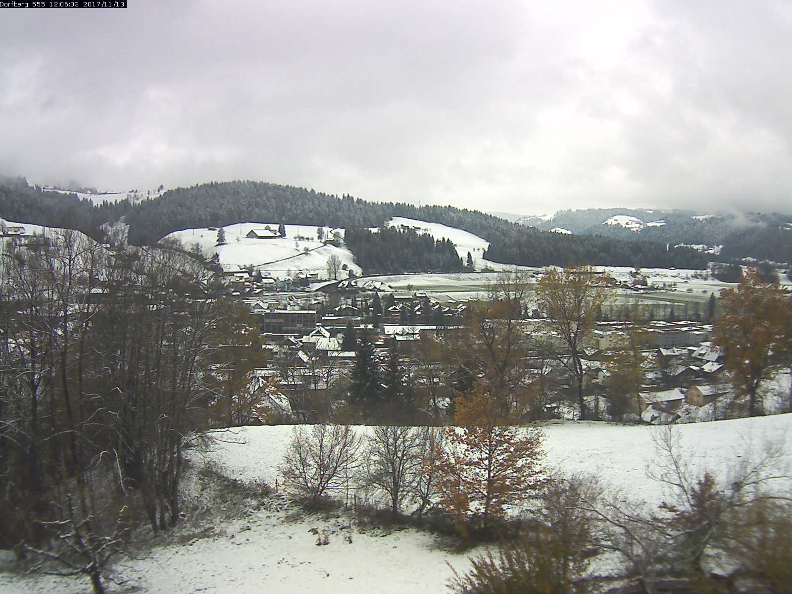 Webcam-Bild: Aussicht vom Dorfberg in Langnau 20171113-120601