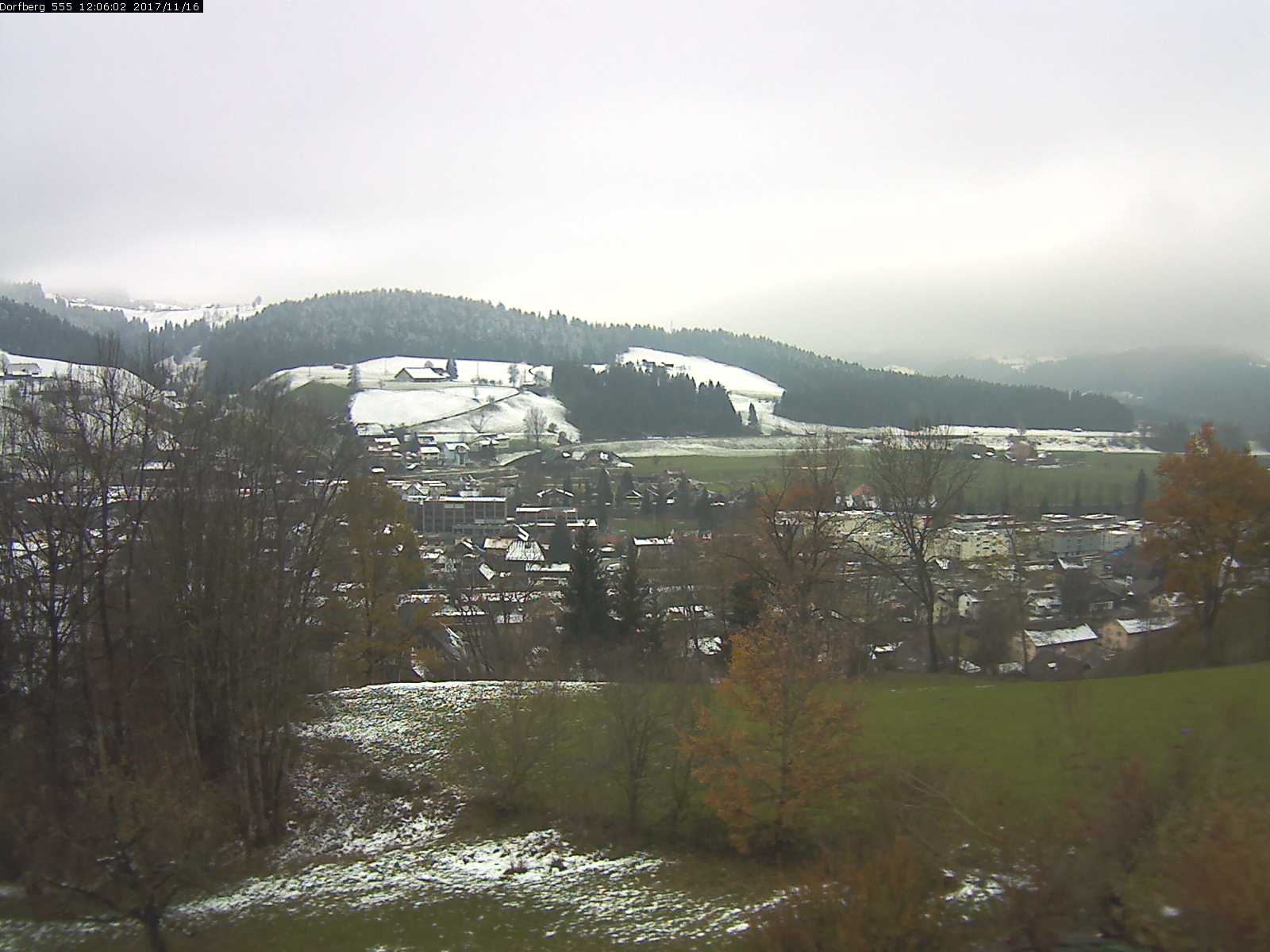 Webcam-Bild: Aussicht vom Dorfberg in Langnau 20171116-120601
