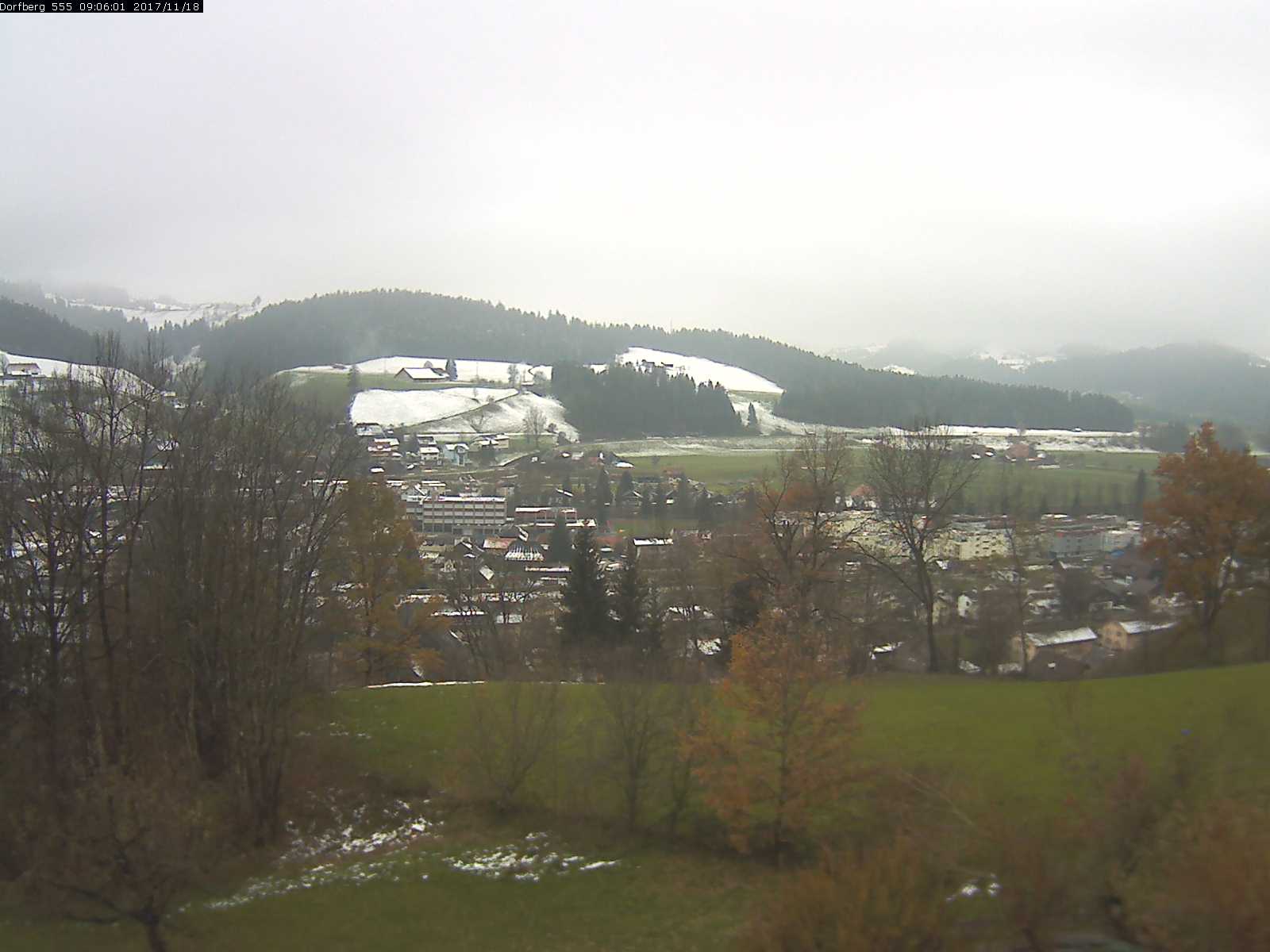 Webcam-Bild: Aussicht vom Dorfberg in Langnau 20171118-090601