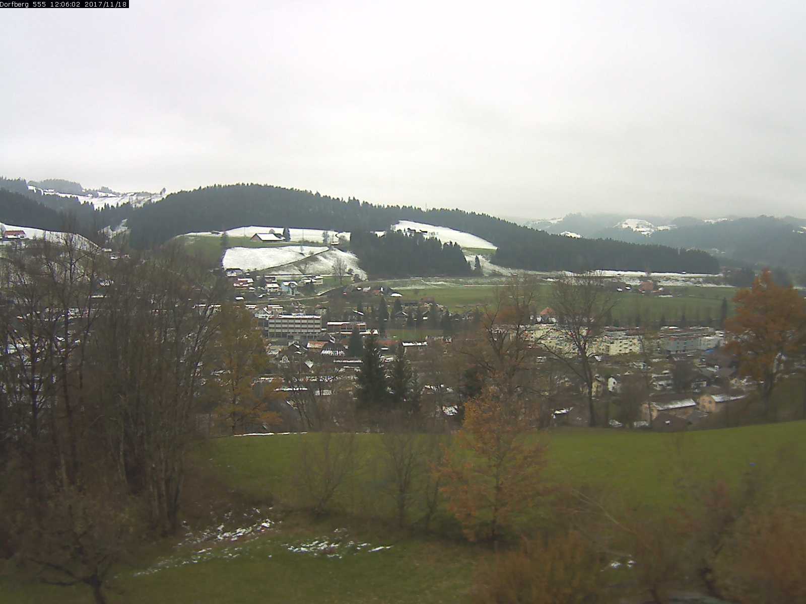 Webcam-Bild: Aussicht vom Dorfberg in Langnau 20171118-120601