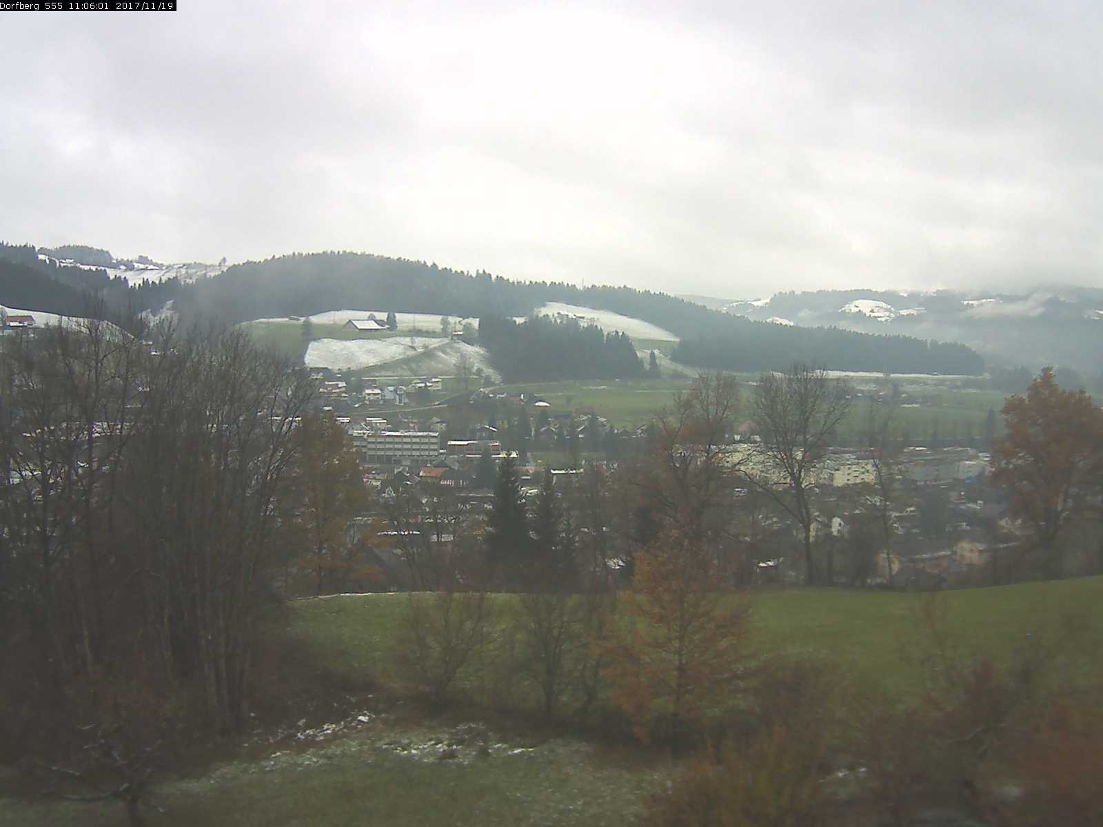 Webcam-Bild: Aussicht vom Dorfberg in Langnau 20171119-110601