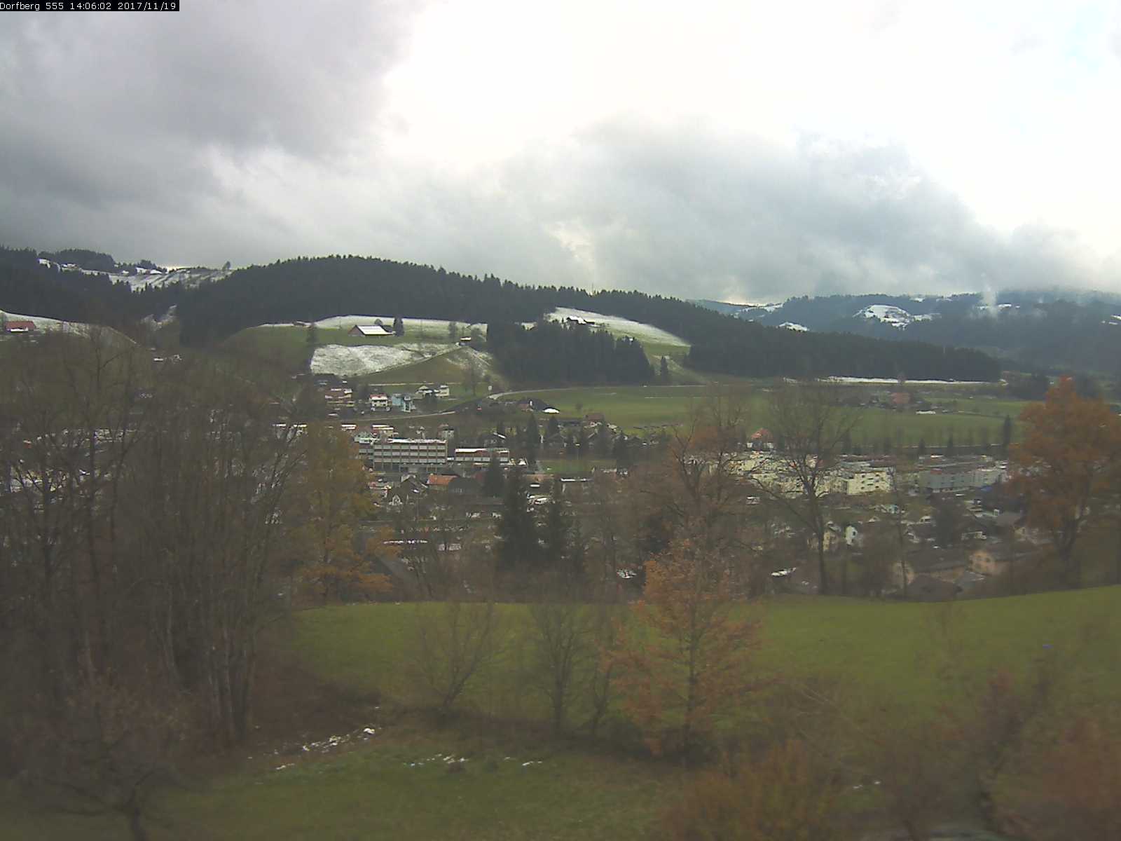 Webcam-Bild: Aussicht vom Dorfberg in Langnau 20171119-140601