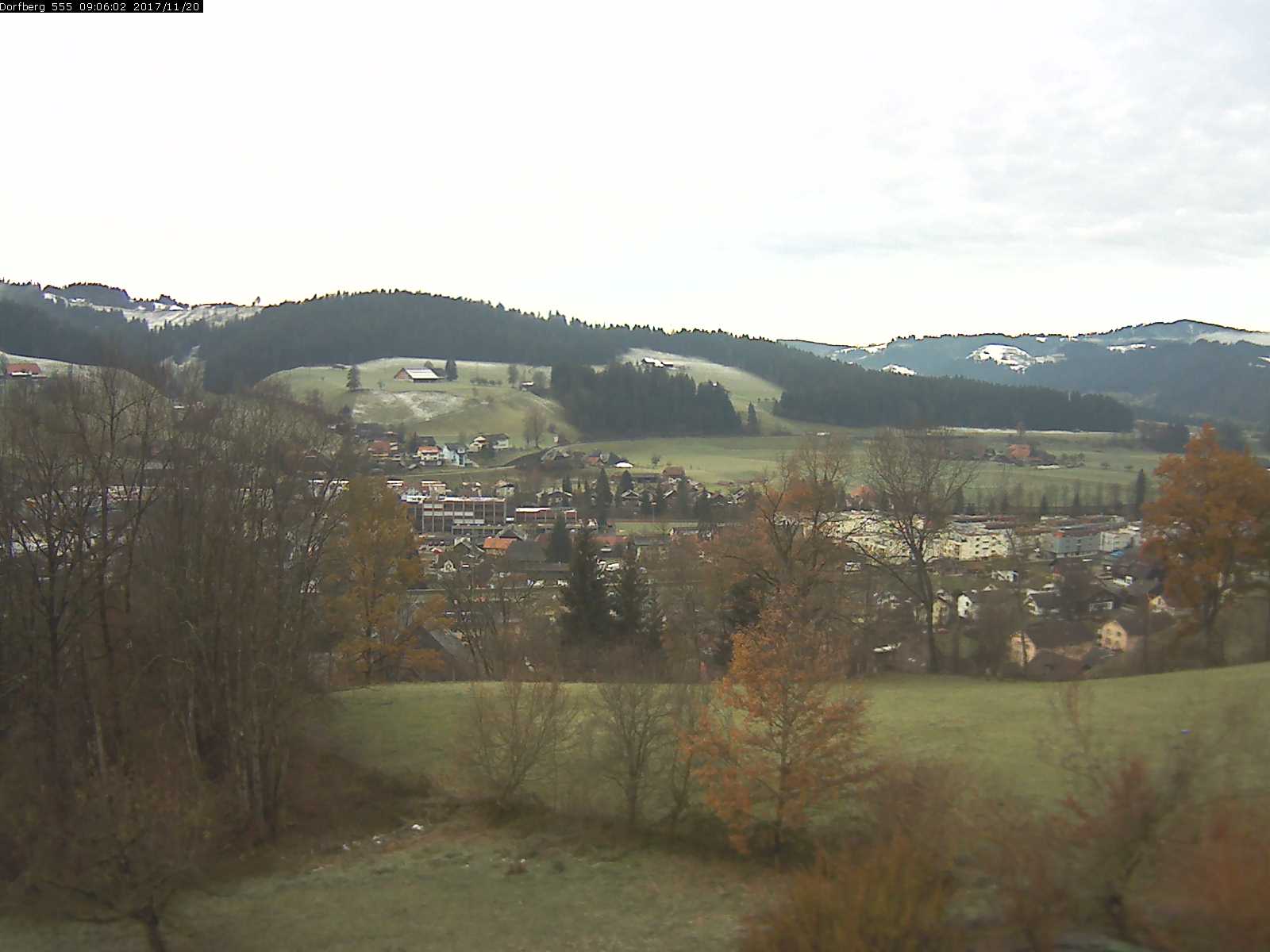 Webcam-Bild: Aussicht vom Dorfberg in Langnau 20171120-090601