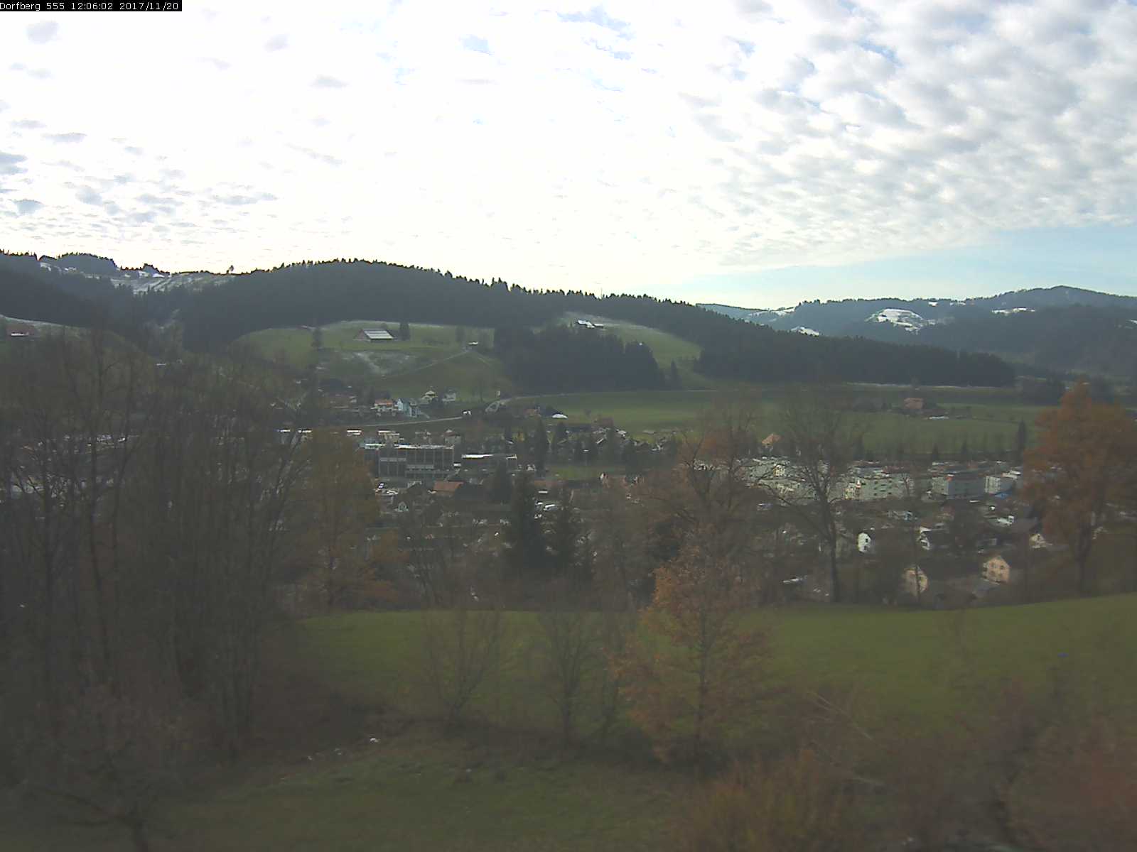 Webcam-Bild: Aussicht vom Dorfberg in Langnau 20171120-120601