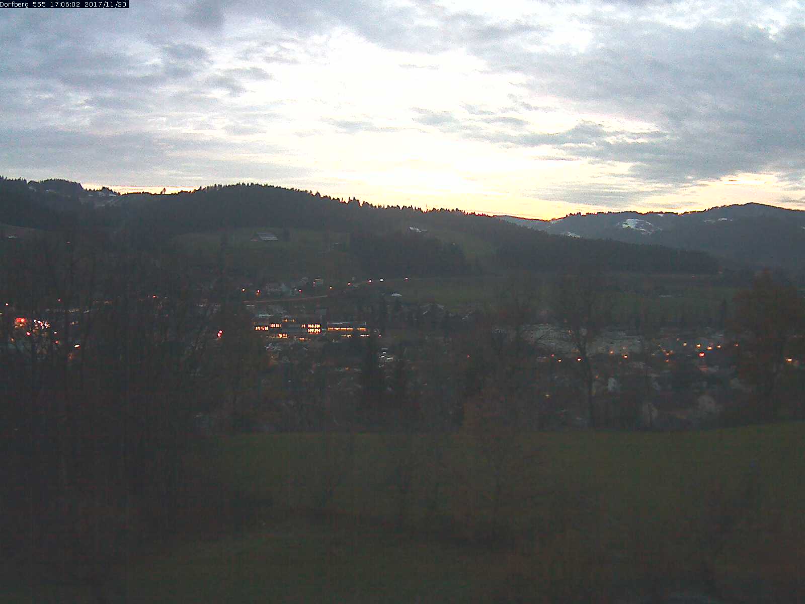 Webcam-Bild: Aussicht vom Dorfberg in Langnau 20171120-170601