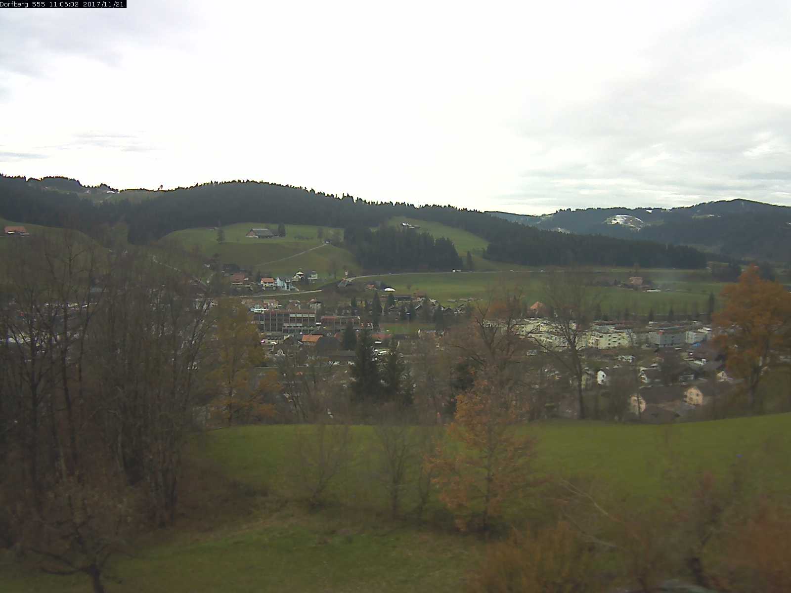 Webcam-Bild: Aussicht vom Dorfberg in Langnau 20171121-110601