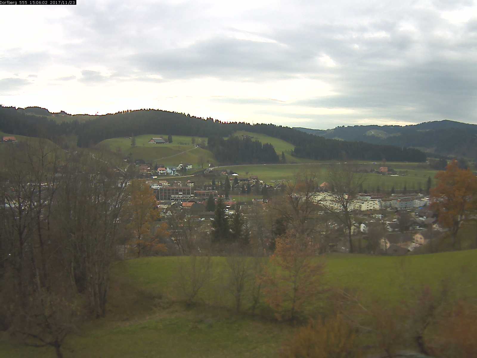 Webcam-Bild: Aussicht vom Dorfberg in Langnau 20171123-150601