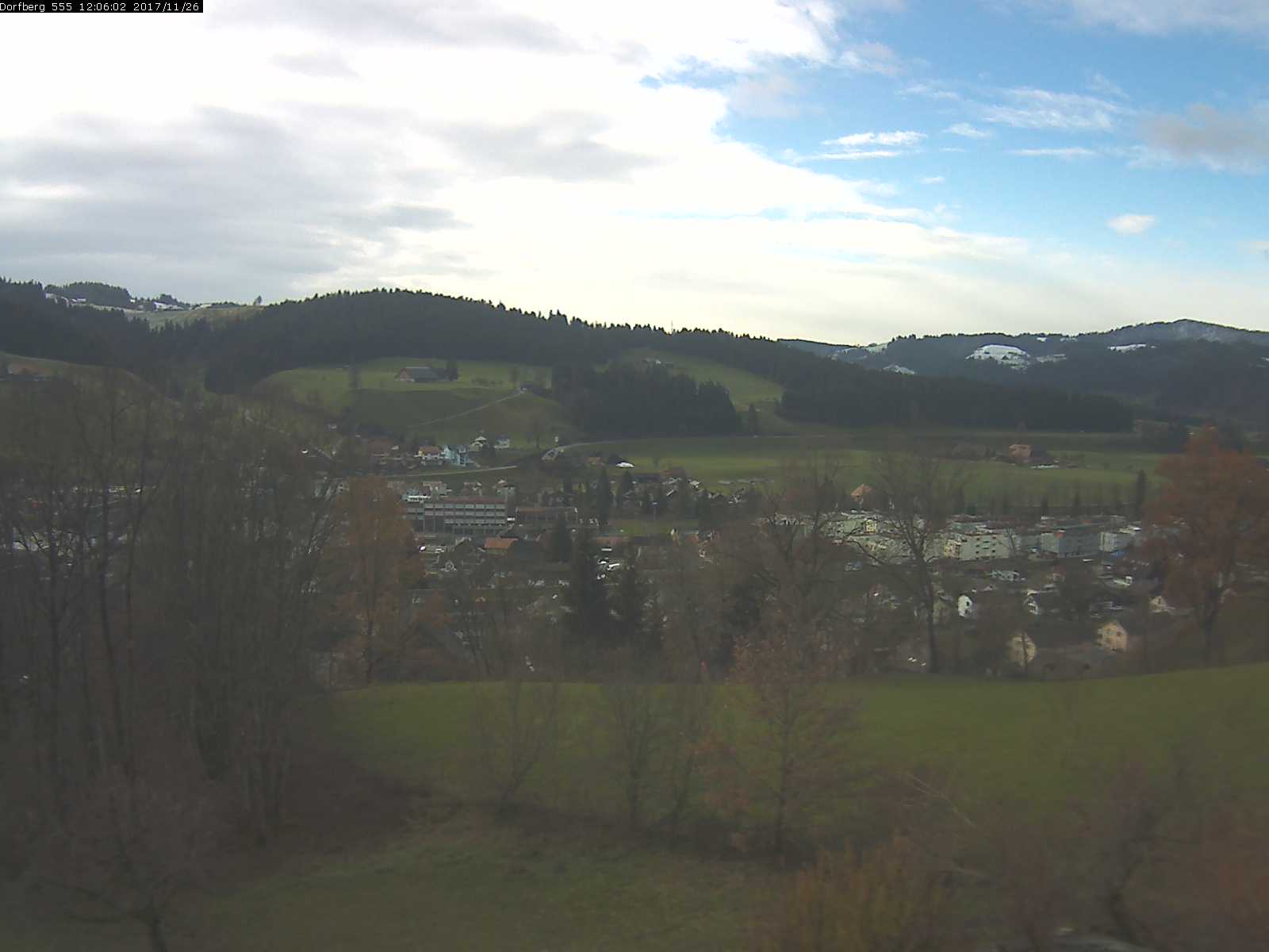 Webcam-Bild: Aussicht vom Dorfberg in Langnau 20171126-120601