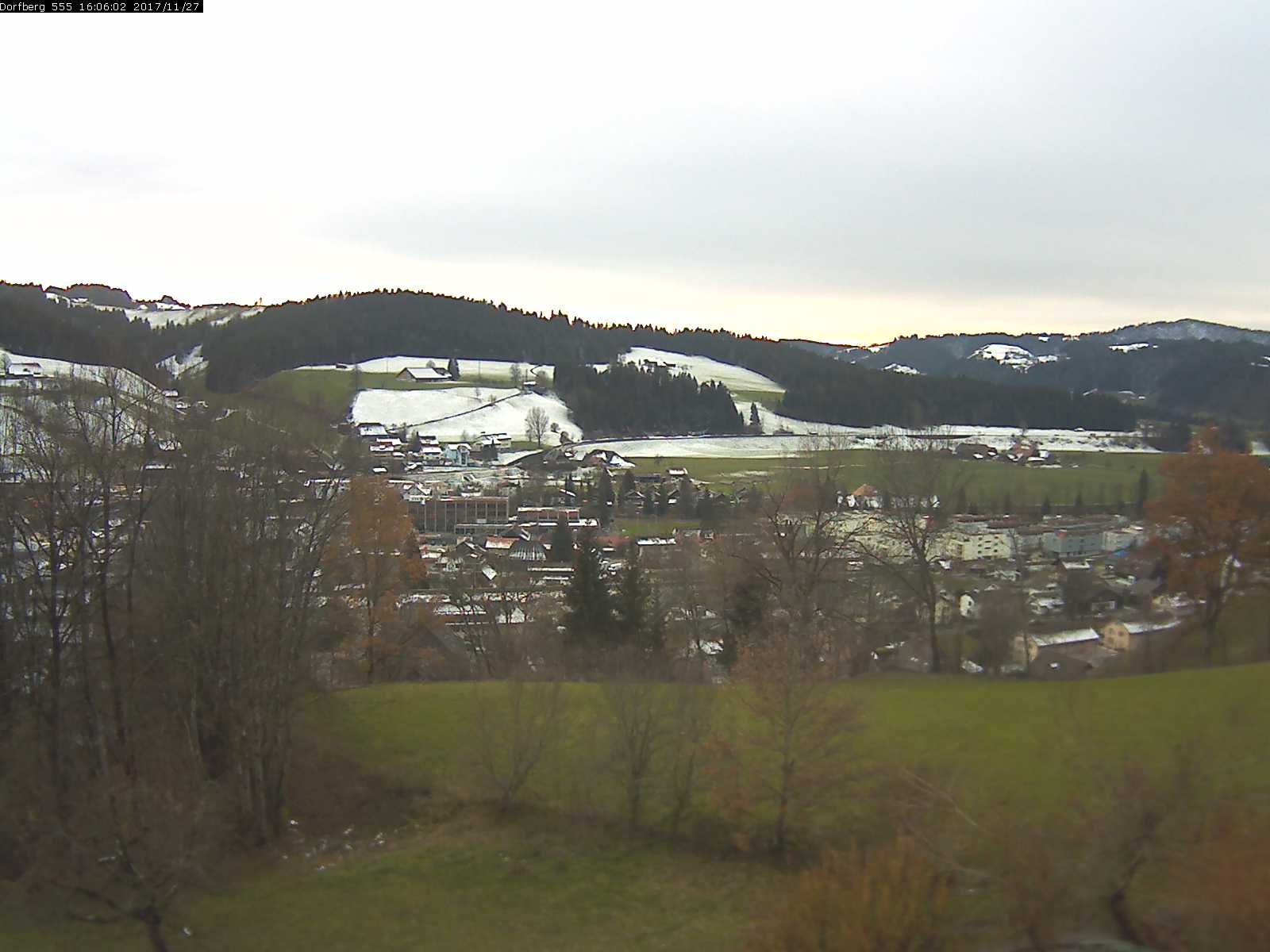 Webcam-Bild: Aussicht vom Dorfberg in Langnau 20171127-160601