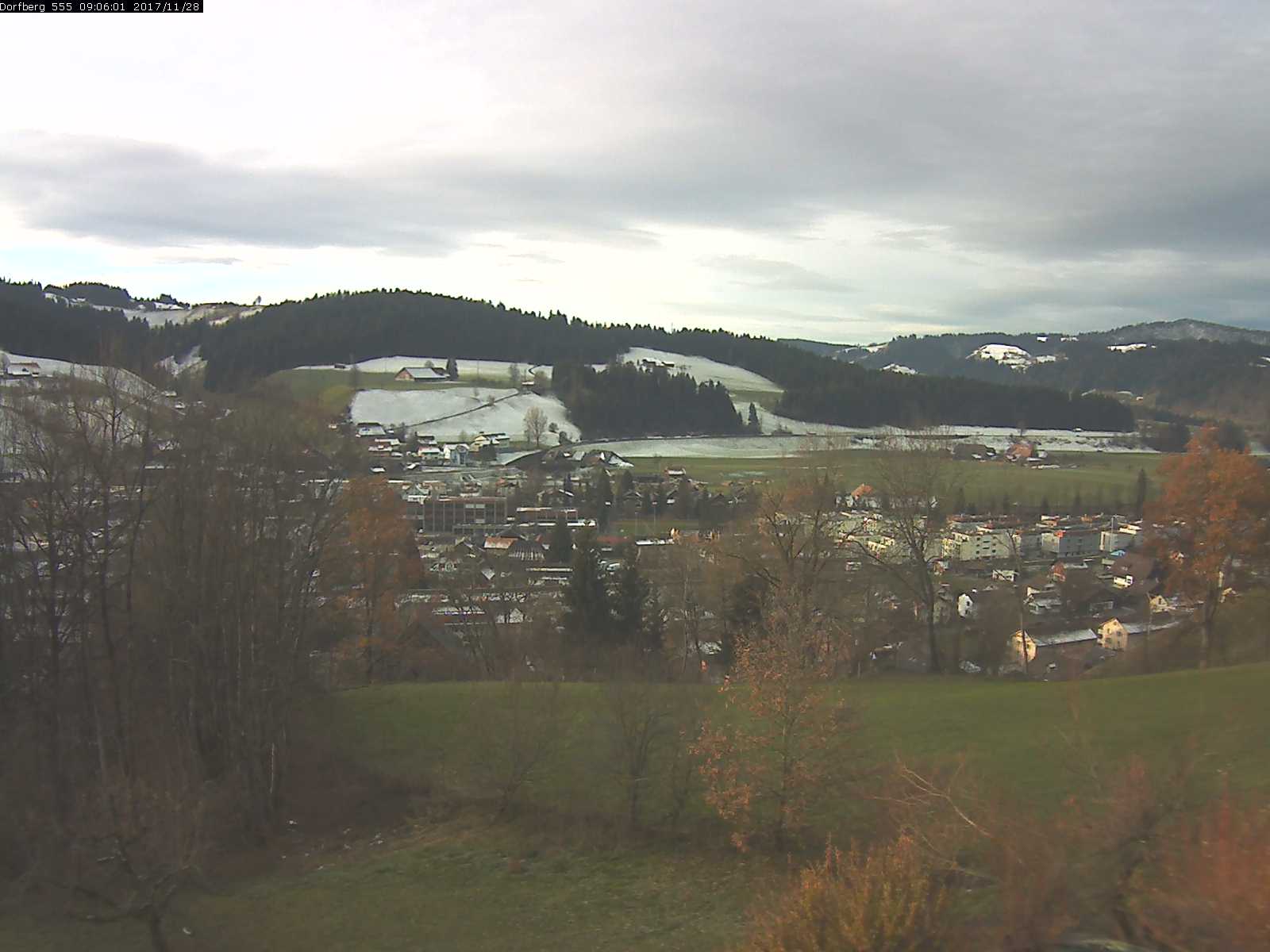 Webcam-Bild: Aussicht vom Dorfberg in Langnau 20171128-090601