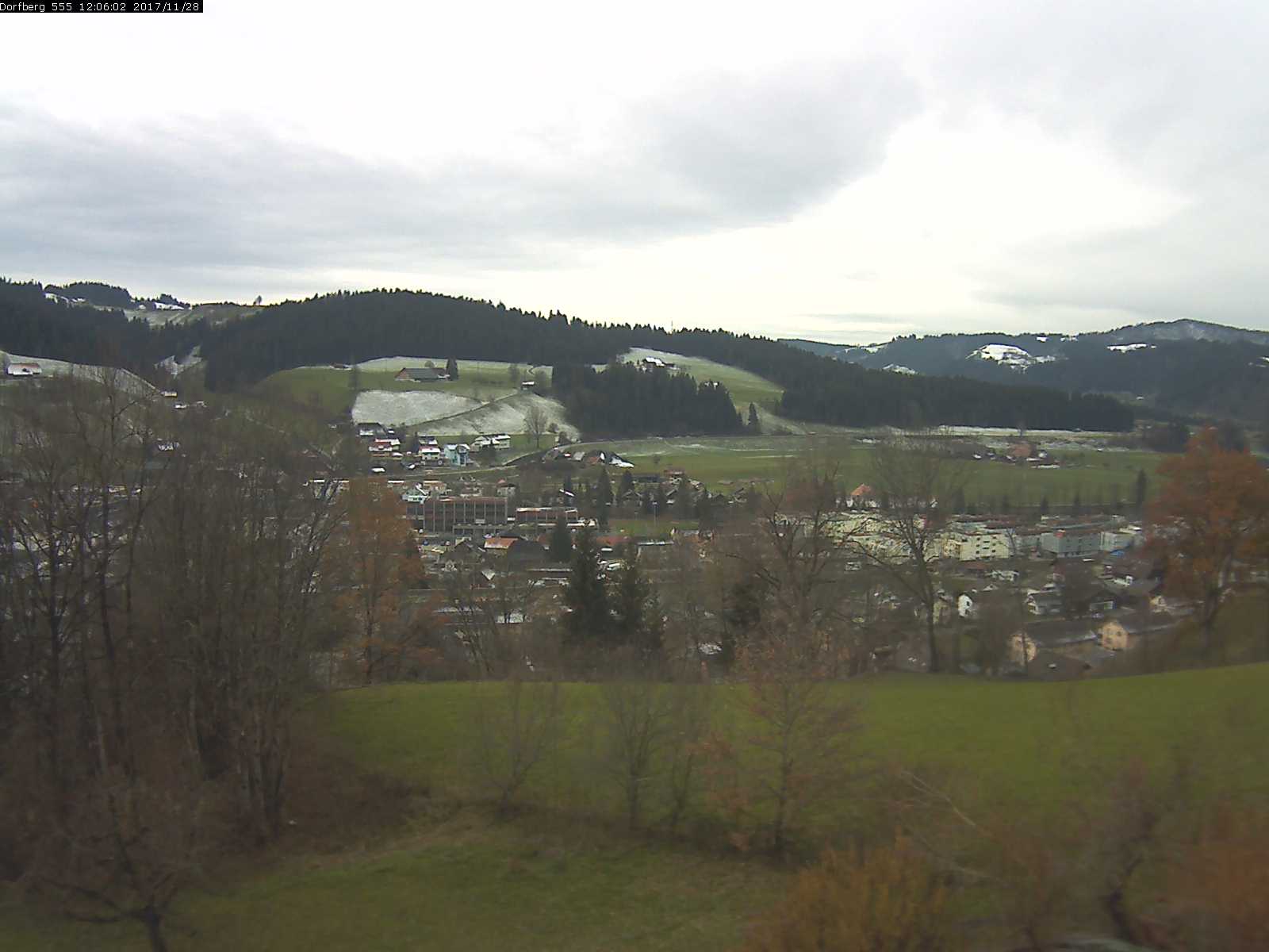 Webcam-Bild: Aussicht vom Dorfberg in Langnau 20171128-120601