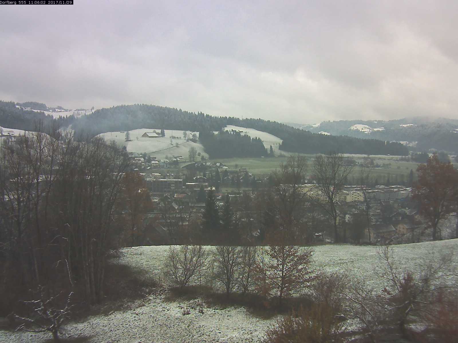 Webcam-Bild: Aussicht vom Dorfberg in Langnau 20171129-110601