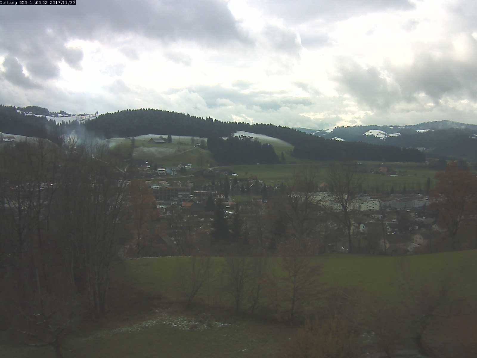 Webcam-Bild: Aussicht vom Dorfberg in Langnau 20171129-140601