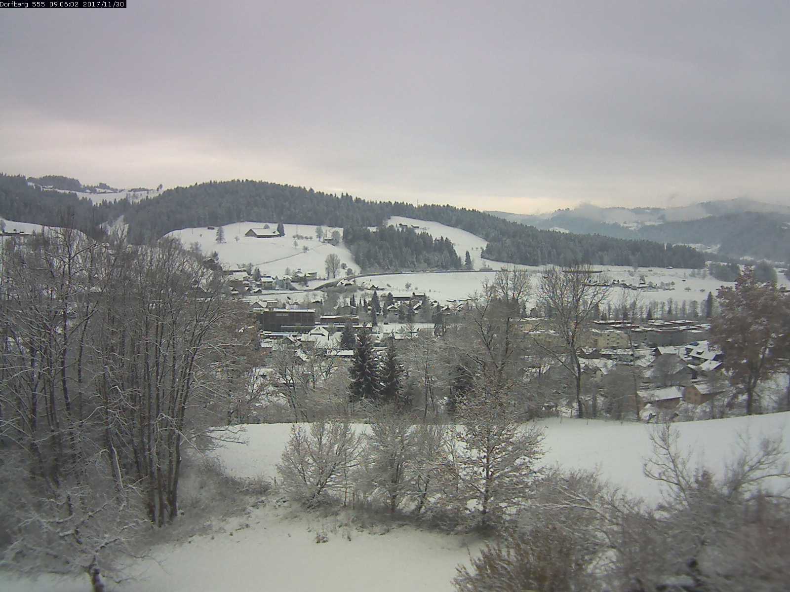 Webcam-Bild: Aussicht vom Dorfberg in Langnau 20171130-090601
