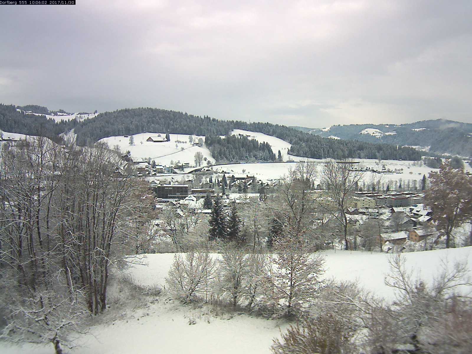 Webcam-Bild: Aussicht vom Dorfberg in Langnau 20171130-100601