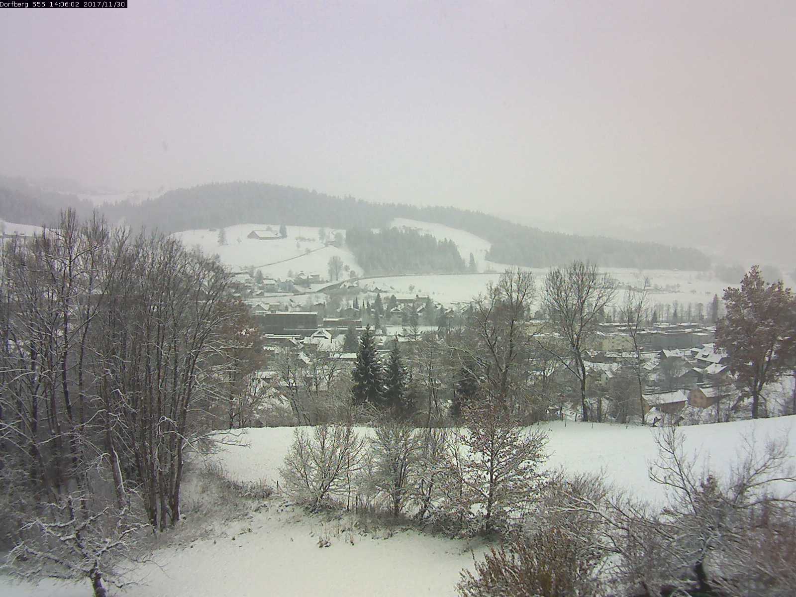 Webcam-Bild: Aussicht vom Dorfberg in Langnau 20171130-140601