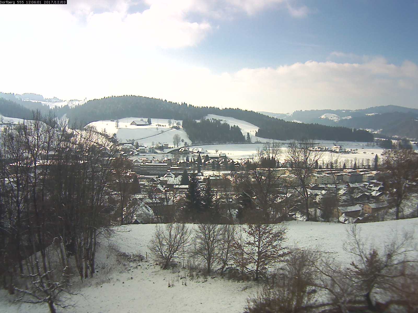 Webcam-Bild: Aussicht vom Dorfberg in Langnau 20171203-120601