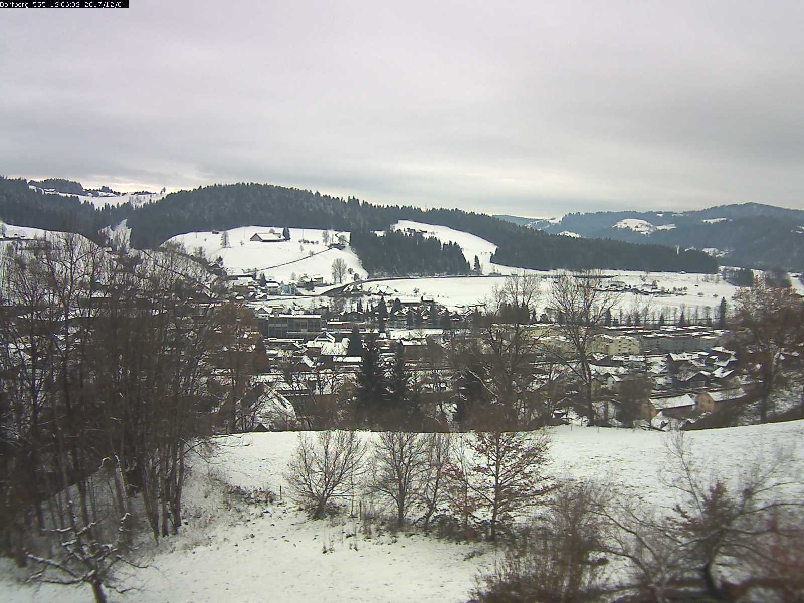 Webcam-Bild: Aussicht vom Dorfberg in Langnau 20171204-120601