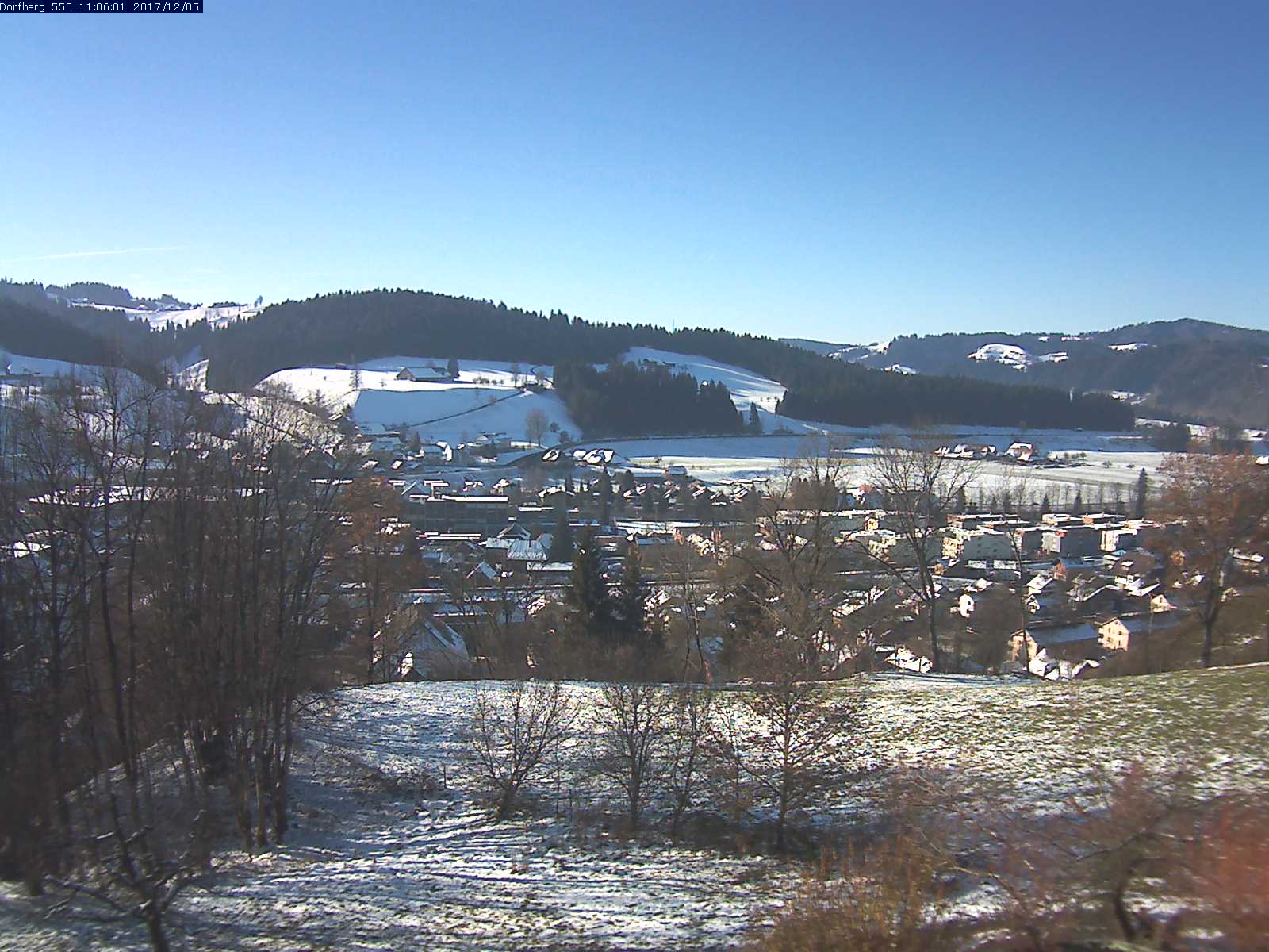 Webcam-Bild: Aussicht vom Dorfberg in Langnau 20171205-110601