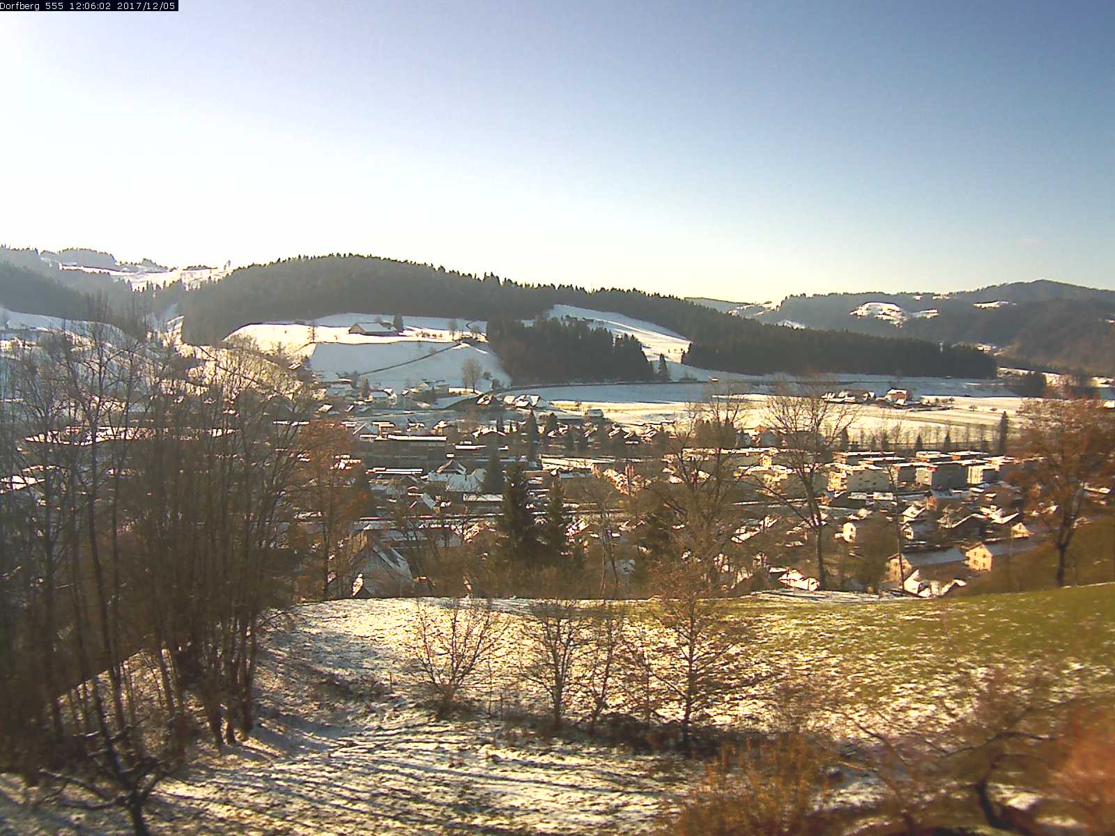 Webcam-Bild: Aussicht vom Dorfberg in Langnau 20171205-120602