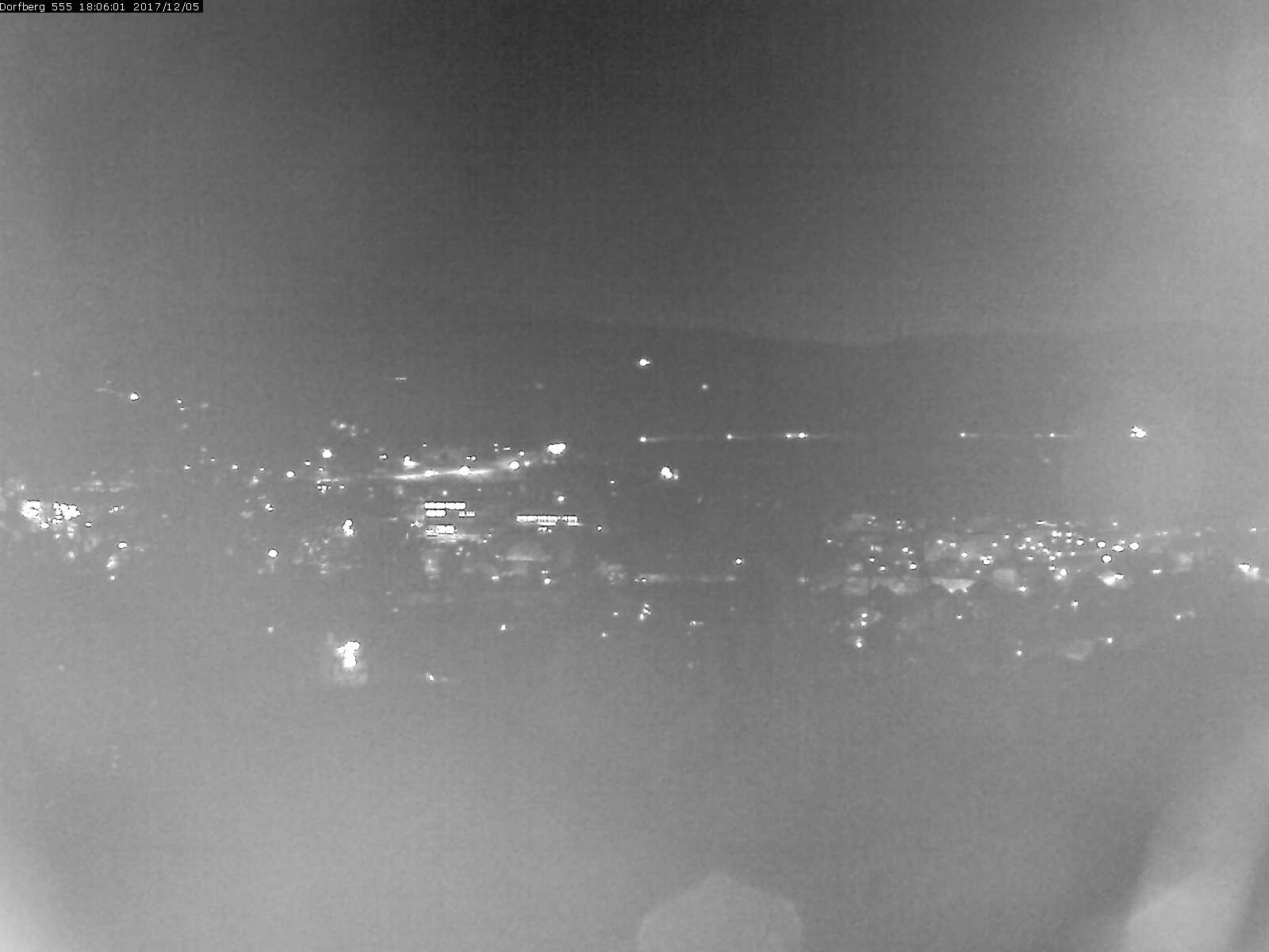 Webcam-Bild: Aussicht vom Dorfberg in Langnau 20171205-180601