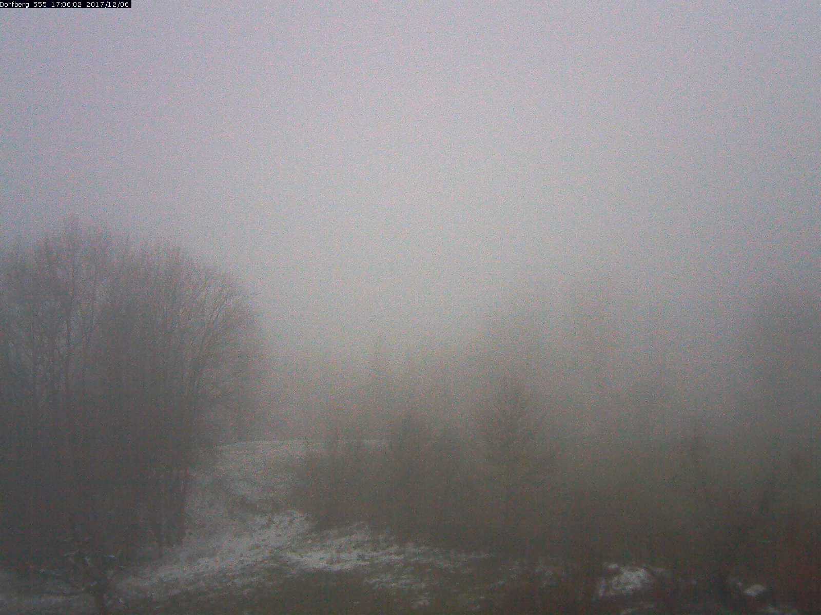 Webcam-Bild: Aussicht vom Dorfberg in Langnau 20171206-170601