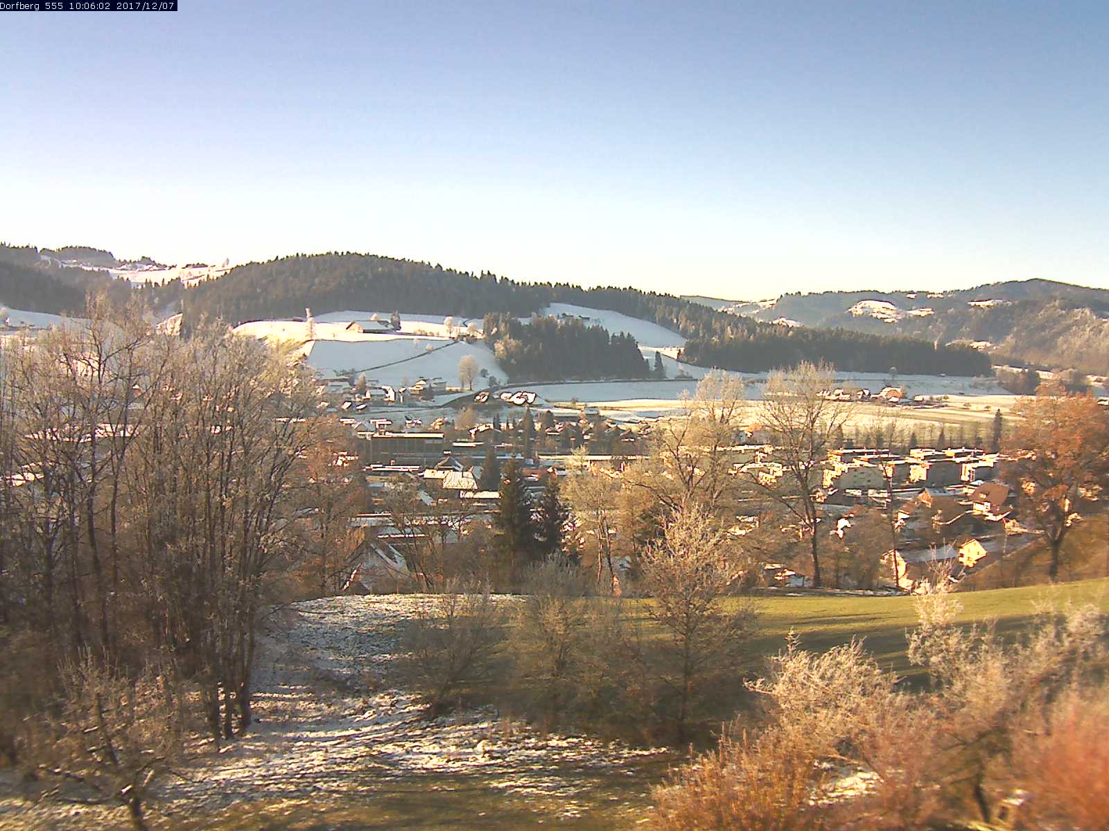 Webcam-Bild: Aussicht vom Dorfberg in Langnau 20171207-100601