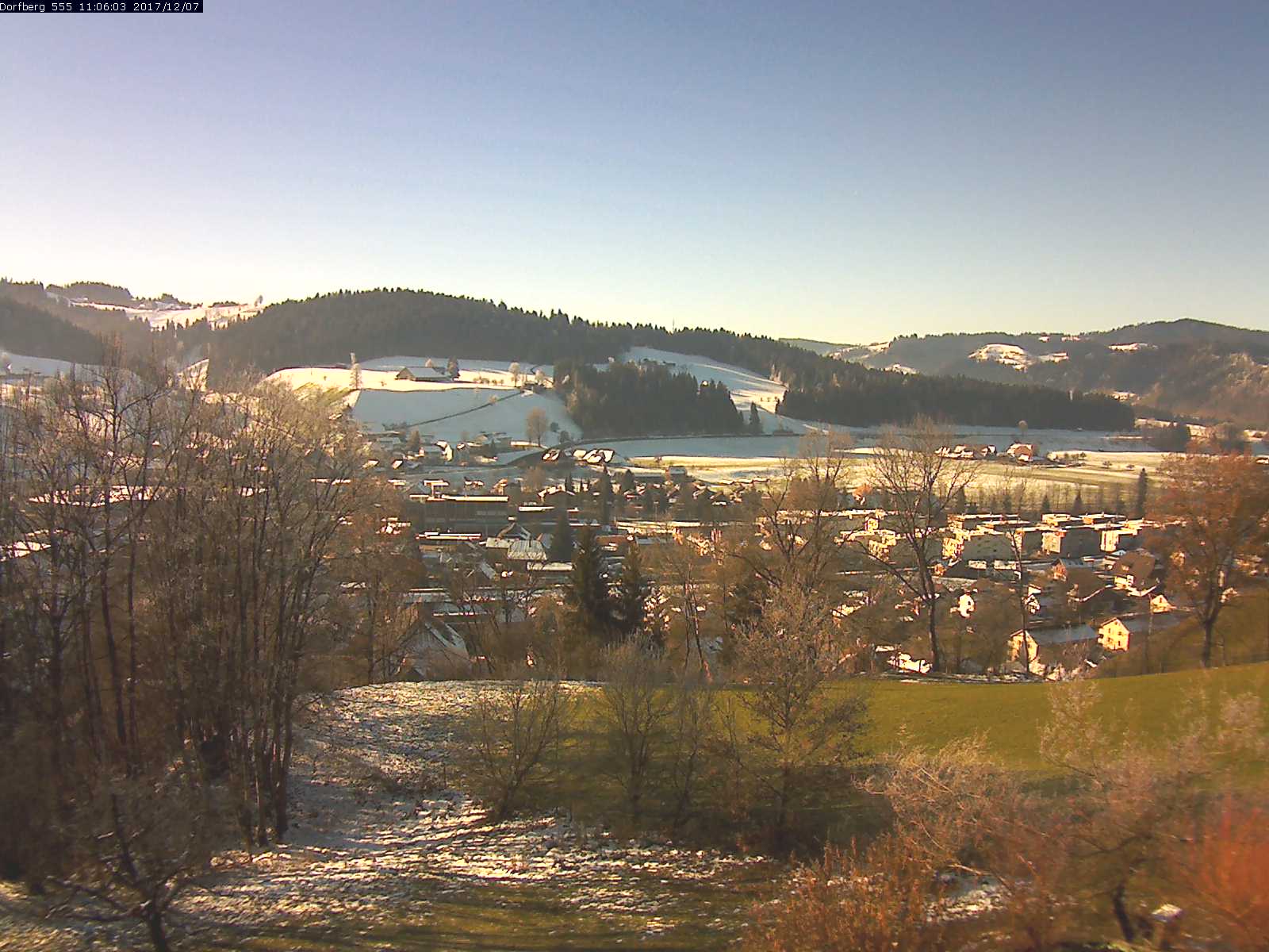 Webcam-Bild: Aussicht vom Dorfberg in Langnau 20171207-110601