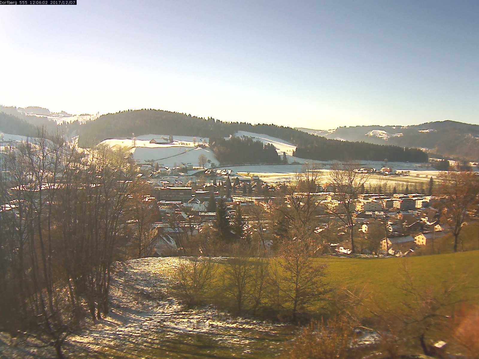 Webcam-Bild: Aussicht vom Dorfberg in Langnau 20171207-120601