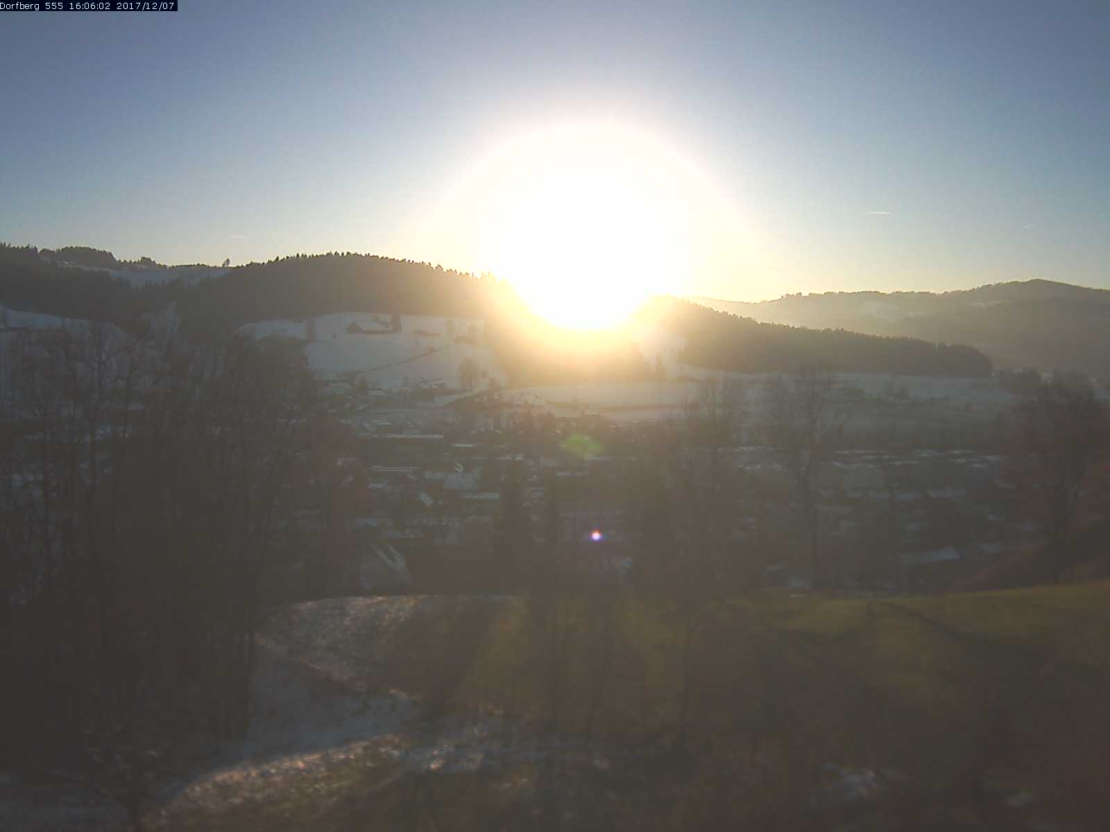 Webcam-Bild: Aussicht vom Dorfberg in Langnau 20171207-160601