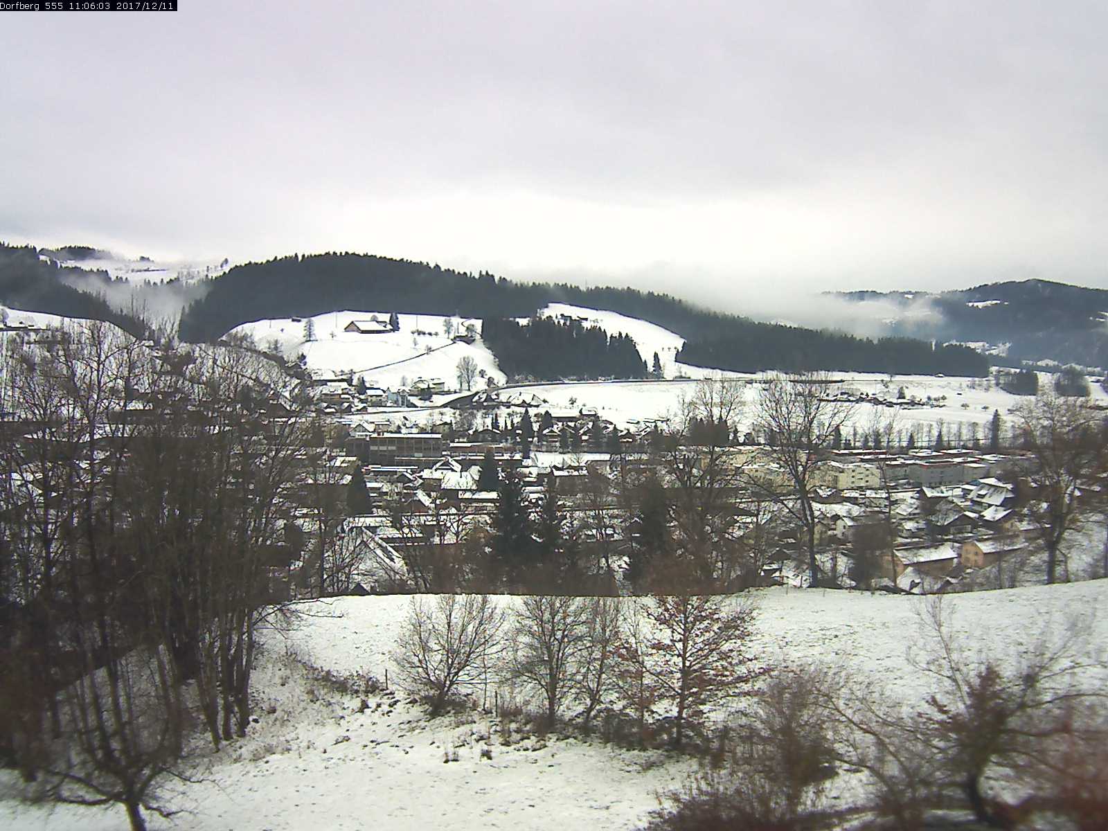 Webcam-Bild: Aussicht vom Dorfberg in Langnau 20171211-110601