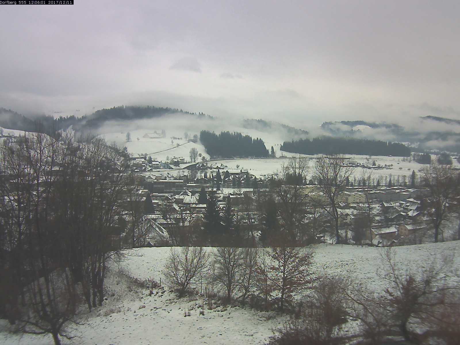 Webcam-Bild: Aussicht vom Dorfberg in Langnau 20171211-120601