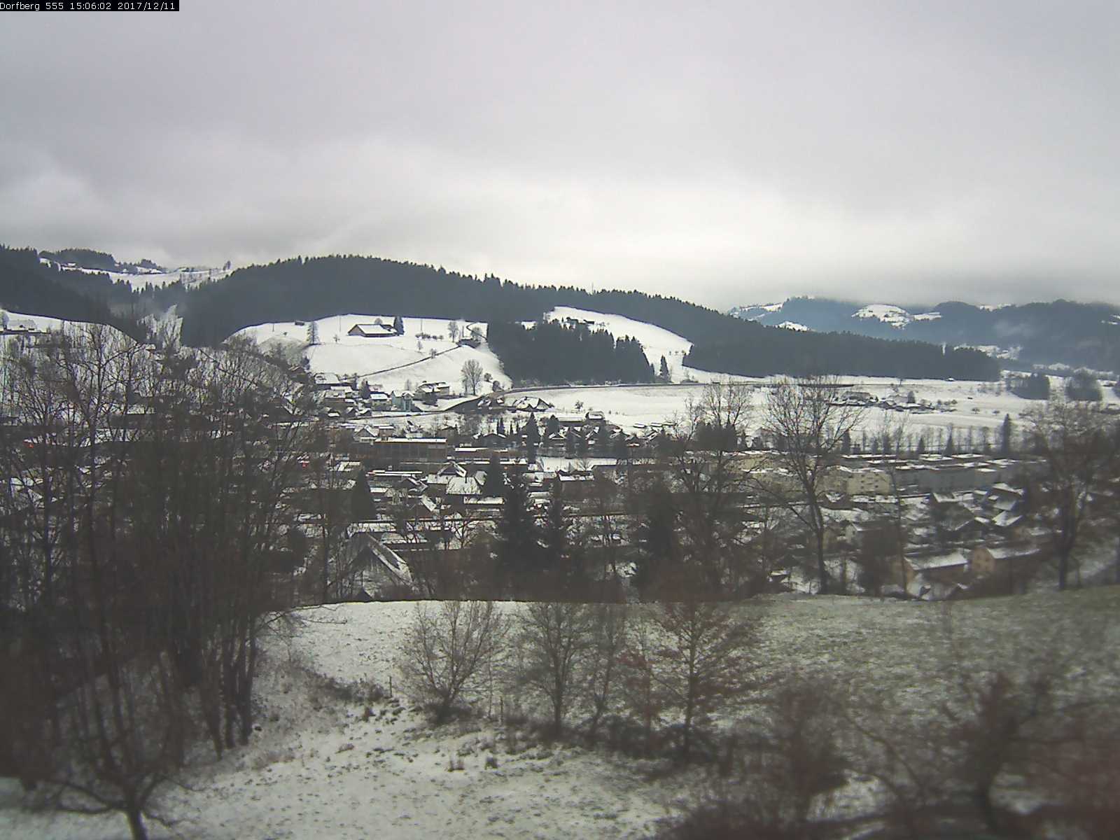 Webcam-Bild: Aussicht vom Dorfberg in Langnau 20171211-150601