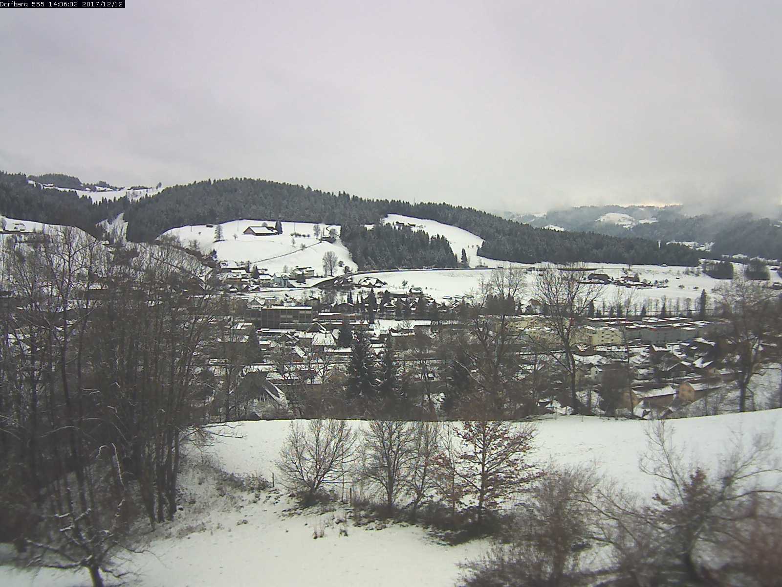 Webcam-Bild: Aussicht vom Dorfberg in Langnau 20171212-140601