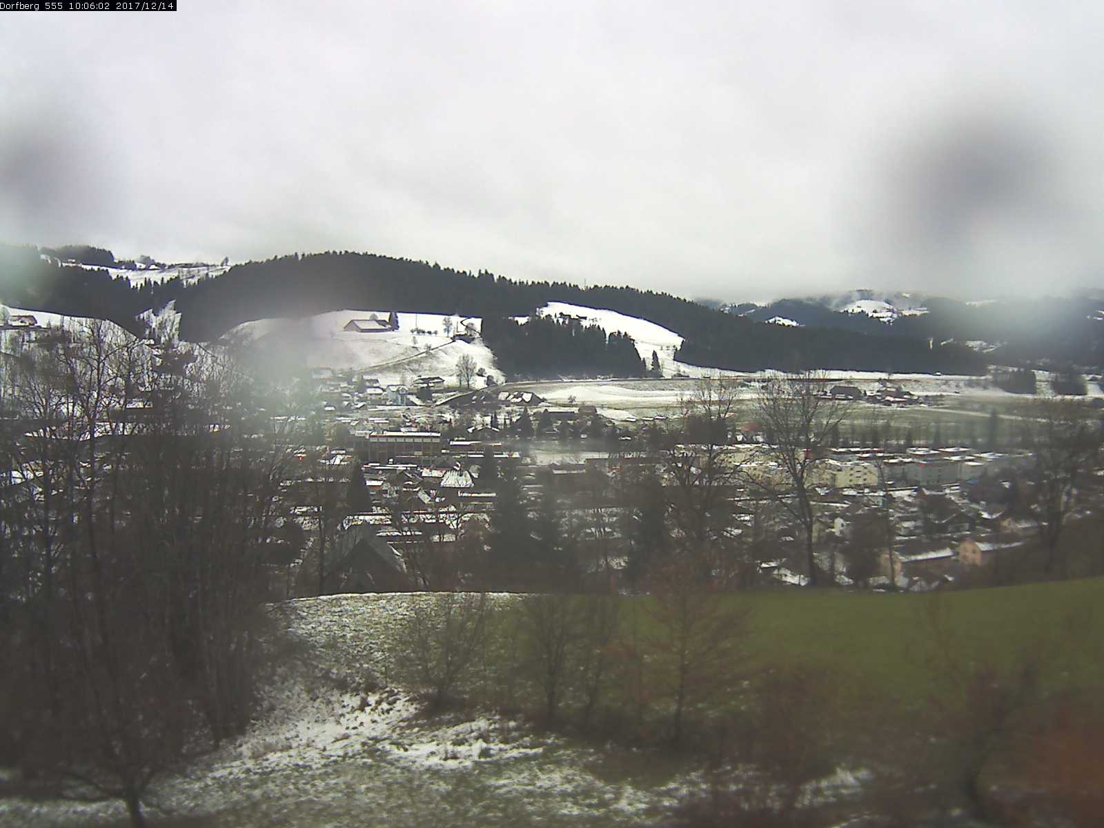 Webcam-Bild: Aussicht vom Dorfberg in Langnau 20171214-100601