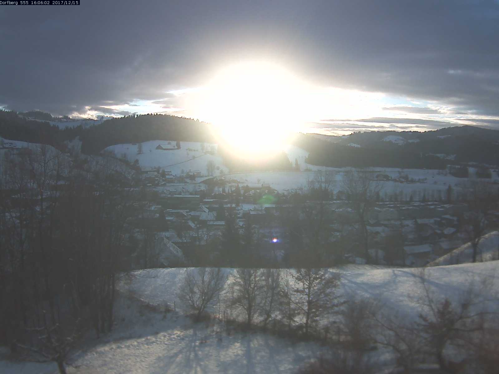 Webcam-Bild: Aussicht vom Dorfberg in Langnau 20171215-160601
