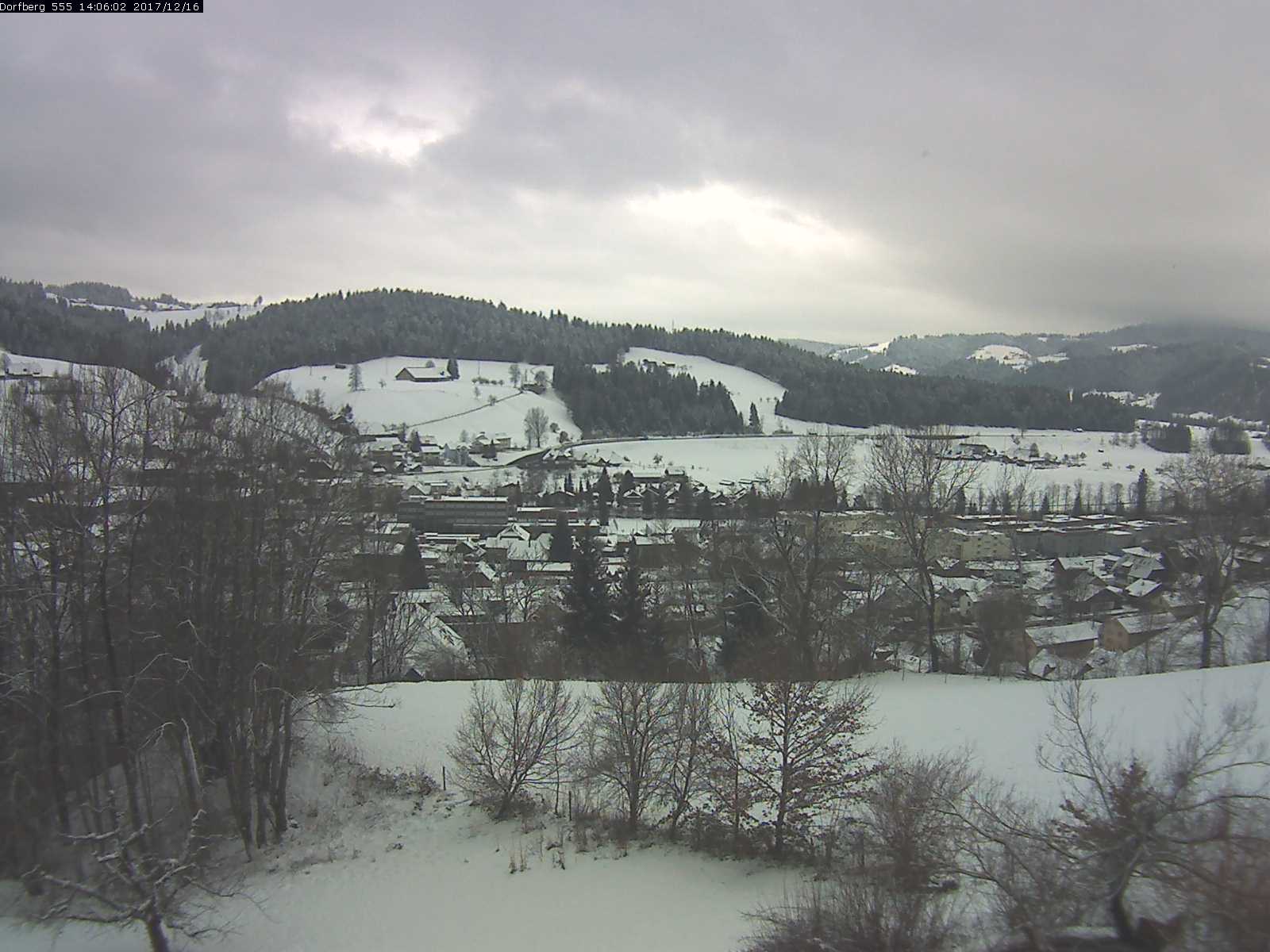 Webcam-Bild: Aussicht vom Dorfberg in Langnau 20171216-140601