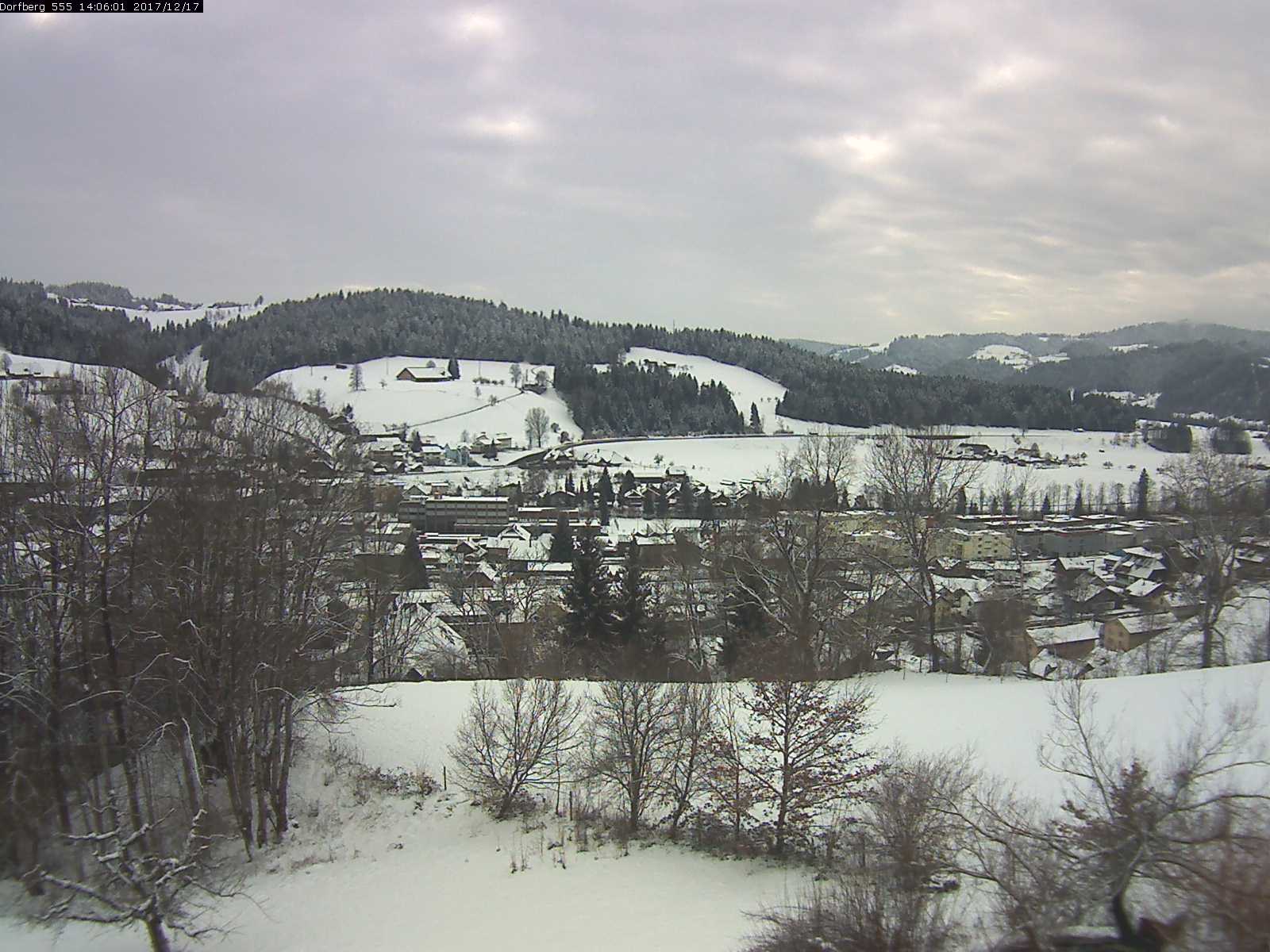 Webcam-Bild: Aussicht vom Dorfberg in Langnau 20171217-140601