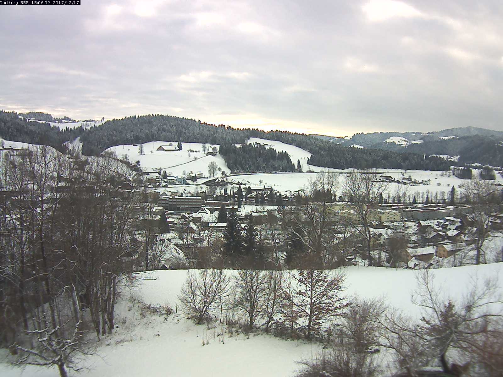 Webcam-Bild: Aussicht vom Dorfberg in Langnau 20171217-150601