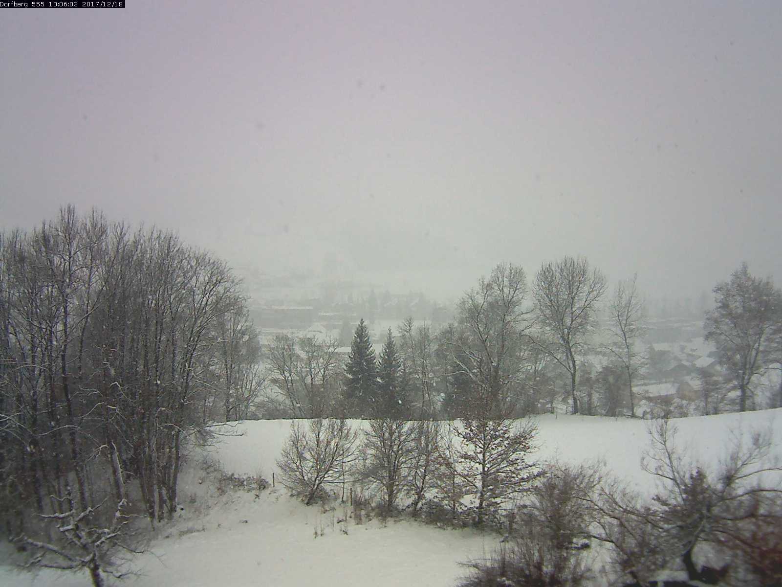 Webcam-Bild: Aussicht vom Dorfberg in Langnau 20171218-100601