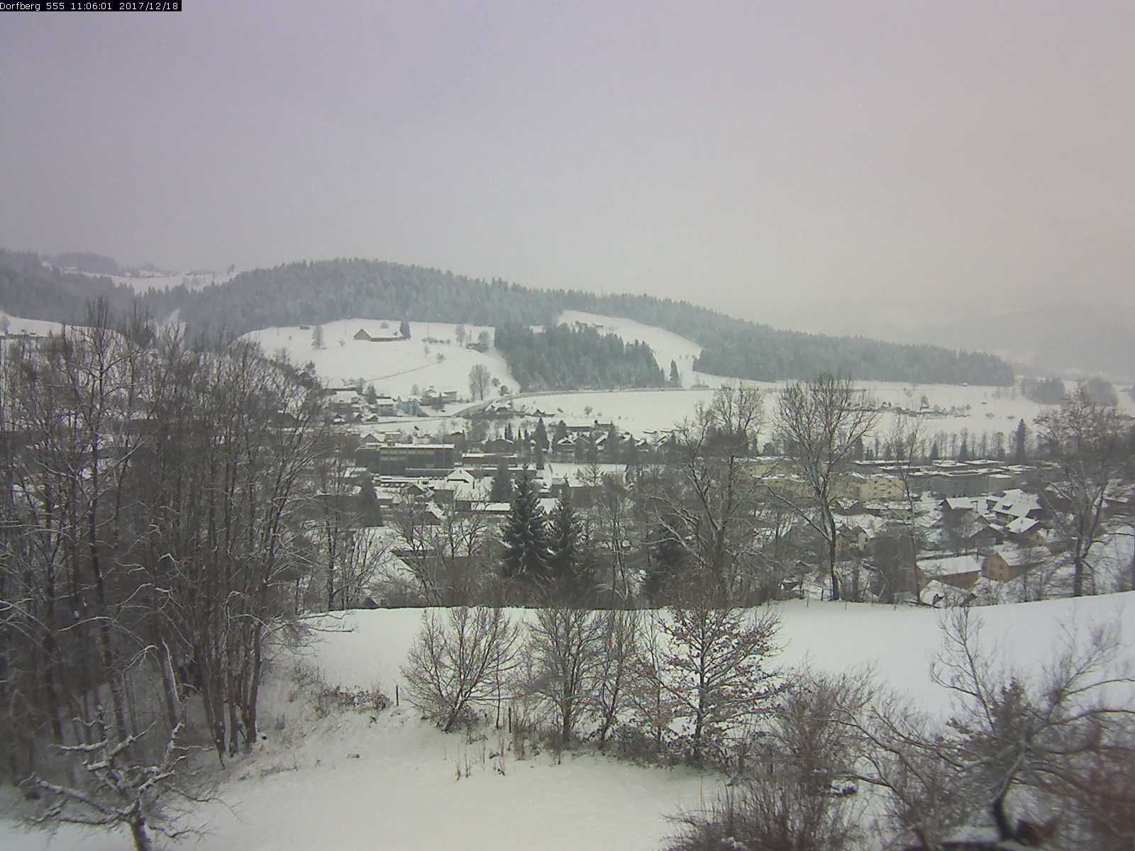 Webcam-Bild: Aussicht vom Dorfberg in Langnau 20171218-110601