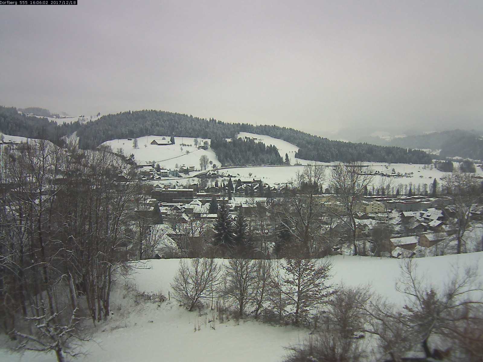 Webcam-Bild: Aussicht vom Dorfberg in Langnau 20171218-160601